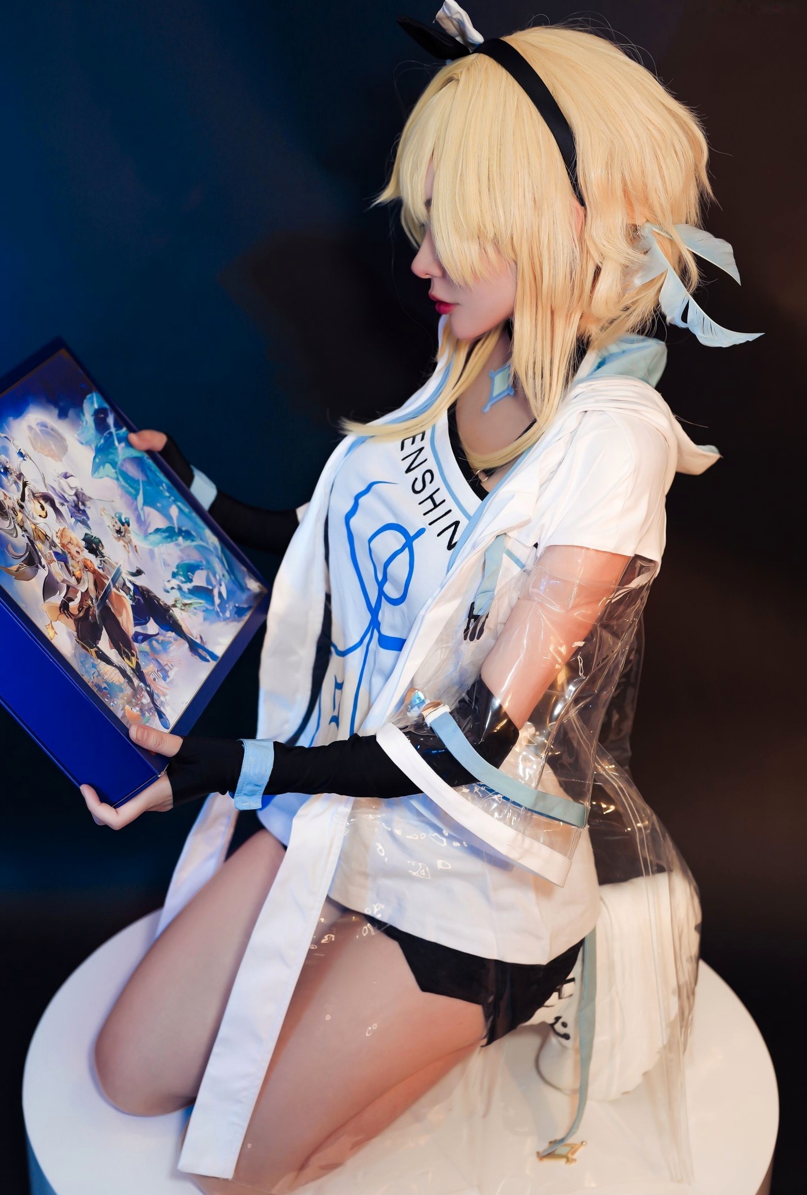 Gallery - Potato-Godzilla 荧 Lumine 原神Cosplay：Hoyofest性感定制服饰，展现极致身材比例与潮流女神魅力角色扮演性感诱惑比基尼 女神私房照_秀色女神 - image 1