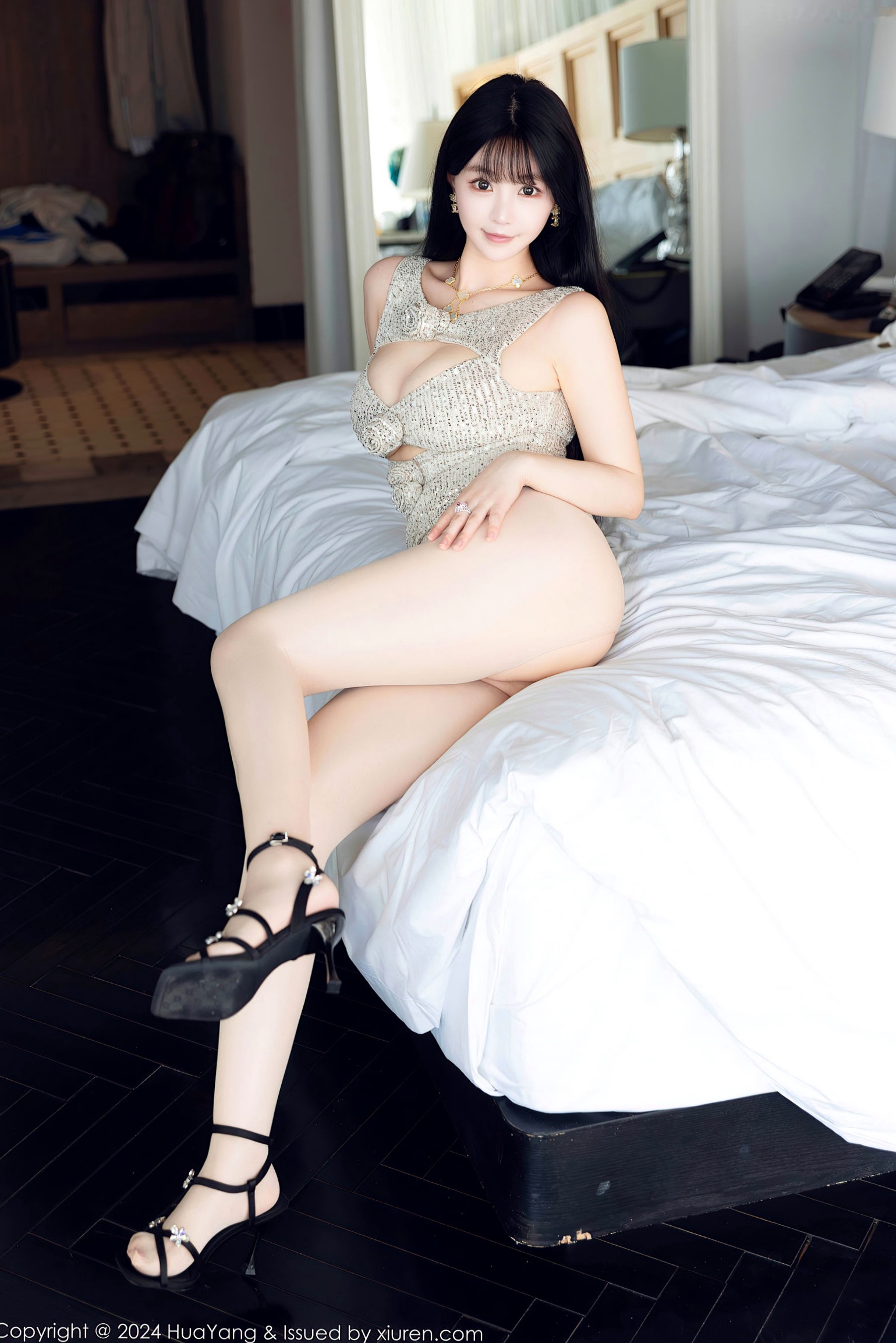 Gallery - HuaYang花漾 - Flower-609-朱可儿-心上可Flora-银色闪亮连衣短裙-室内私房性感写真-女神绝美丝袜长腿大尺度福利性感尤物私房照丝袜女神 女神私房照_秀色女神 - image 29