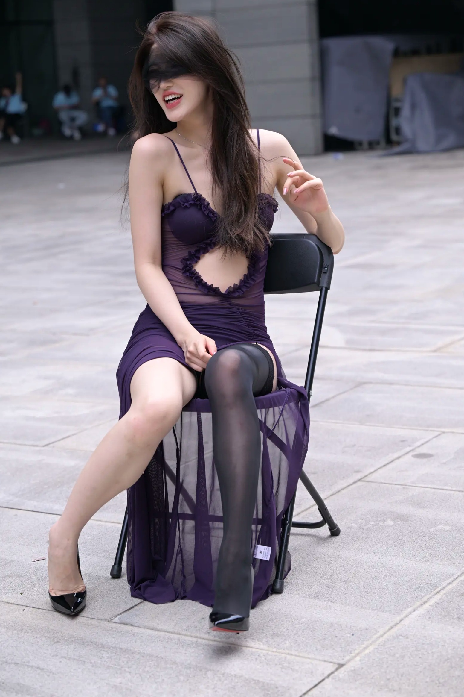 Gallery - 紫色风情：紫色透视长裙美女户外街拍，气质女神秀修长美腿极致诱惑 [128P]性感气质街拍美腿诱惑 女神私房照_秀色女神 - image 104