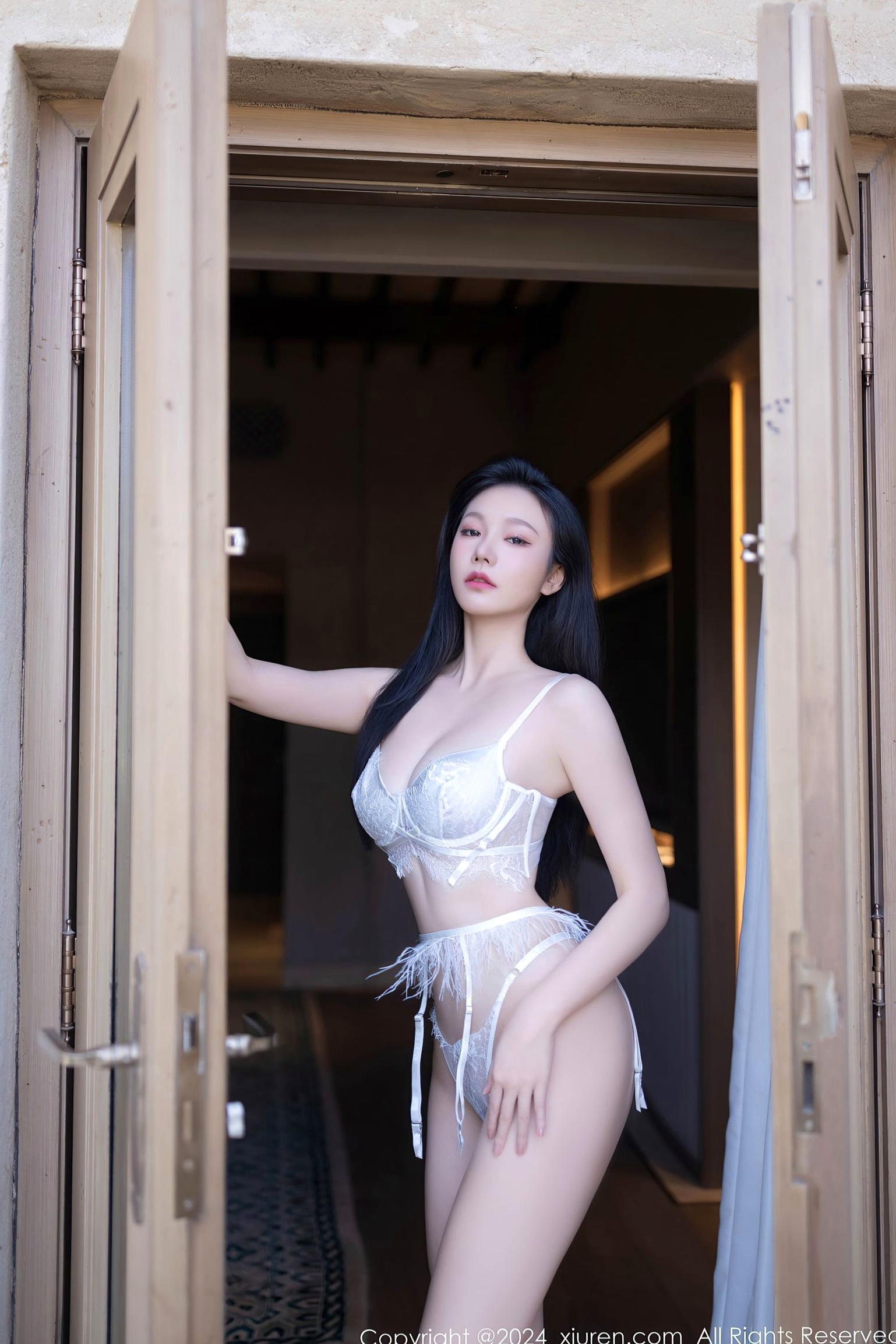 Gallery - XiuRen秀人网 - XiuRen -8612-安然anran白色蕾丝内衣私房照，展现极致诱惑曼妙曲线秀人网 - XiuRen 性感内衣私房照诱惑 女神私房照_秀色女神 - image 16
