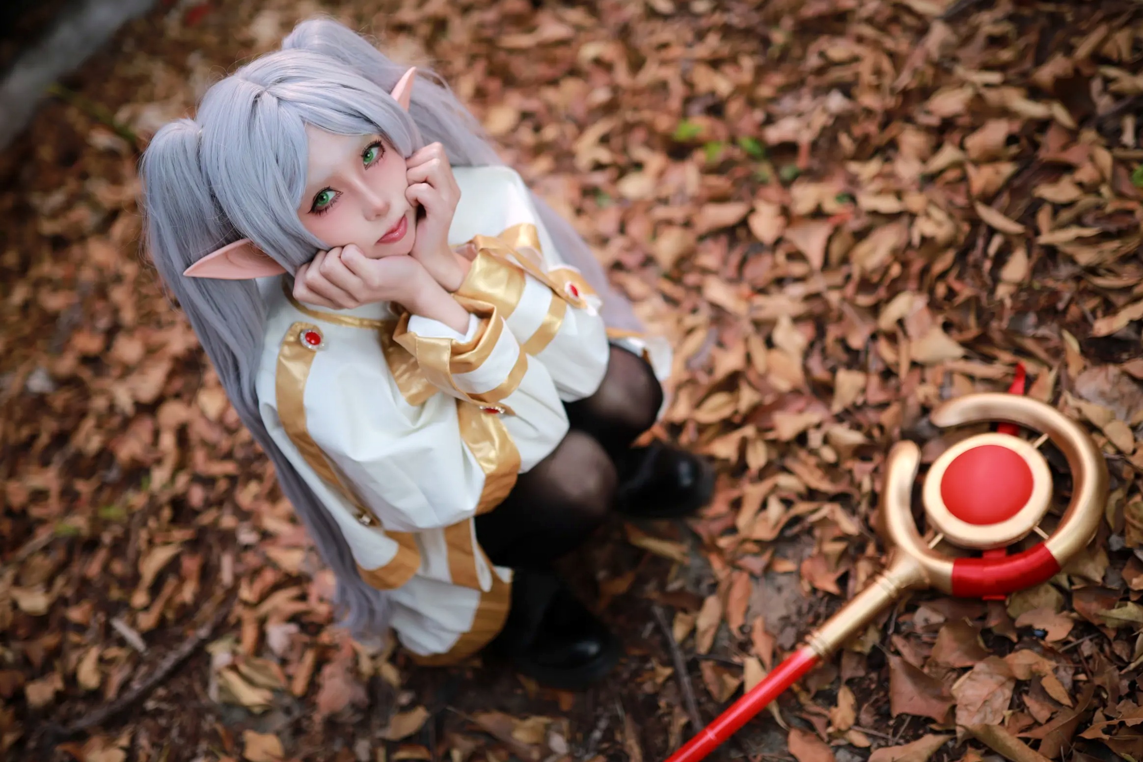 Gallery - 上杉绘梨落 - 葬送的芙莉莲：户外金属链条诱惑，极致精灵Cosplay写真 [44P]角色扮演户外性感大尺度极品 女神私房照_秀色女神 - image 8