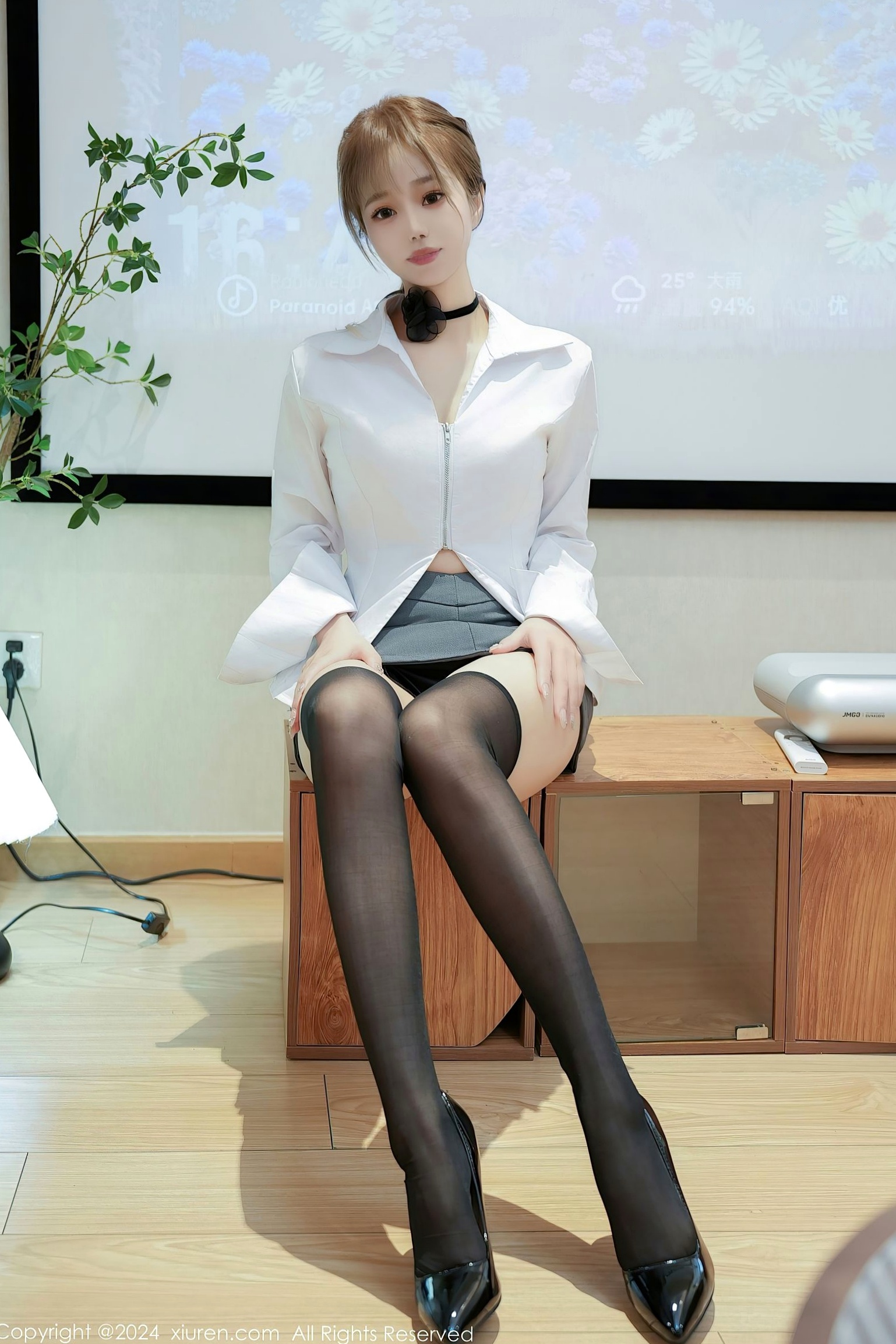 Gallery - 秀人网 - XiuRen 8609-甜白酱：极致OL诱惑与湿身奶油艺术写真，透视蕾丝黑丝美腿，绝美胴体视觉盛宴秀人网 - XiuRen 性感诱惑美腿黑丝大尺度 女神私房照_秀色女神 - image 8