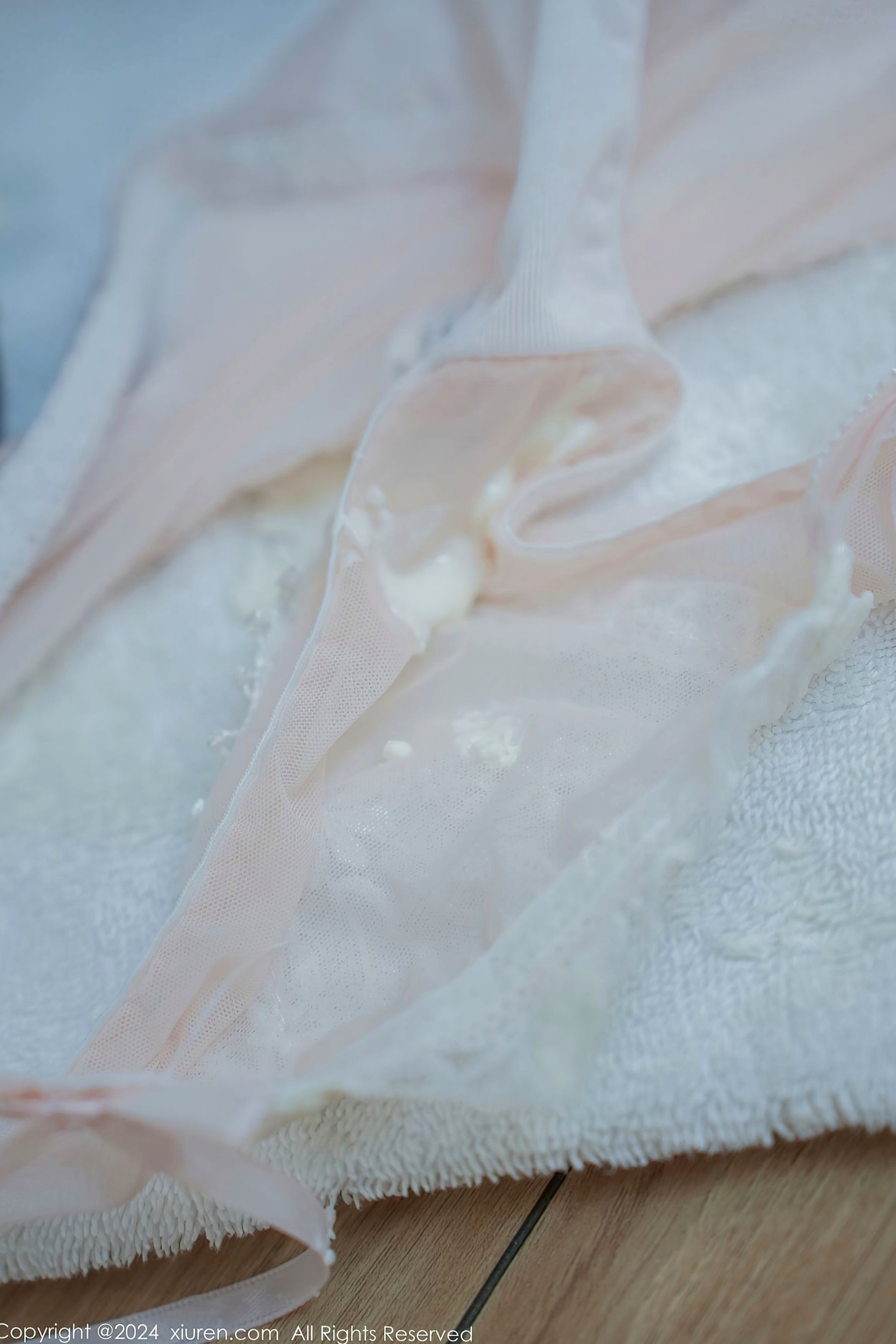 Gallery - 秀人网 - XiuRen 8609-甜白酱：极致OL诱惑与湿身奶油艺术写真，透视蕾丝黑丝美腿，绝美胴体视觉盛宴秀人网 - XiuRen 性感诱惑美腿黑丝大尺度 女神私房照_秀色女神 - image 75