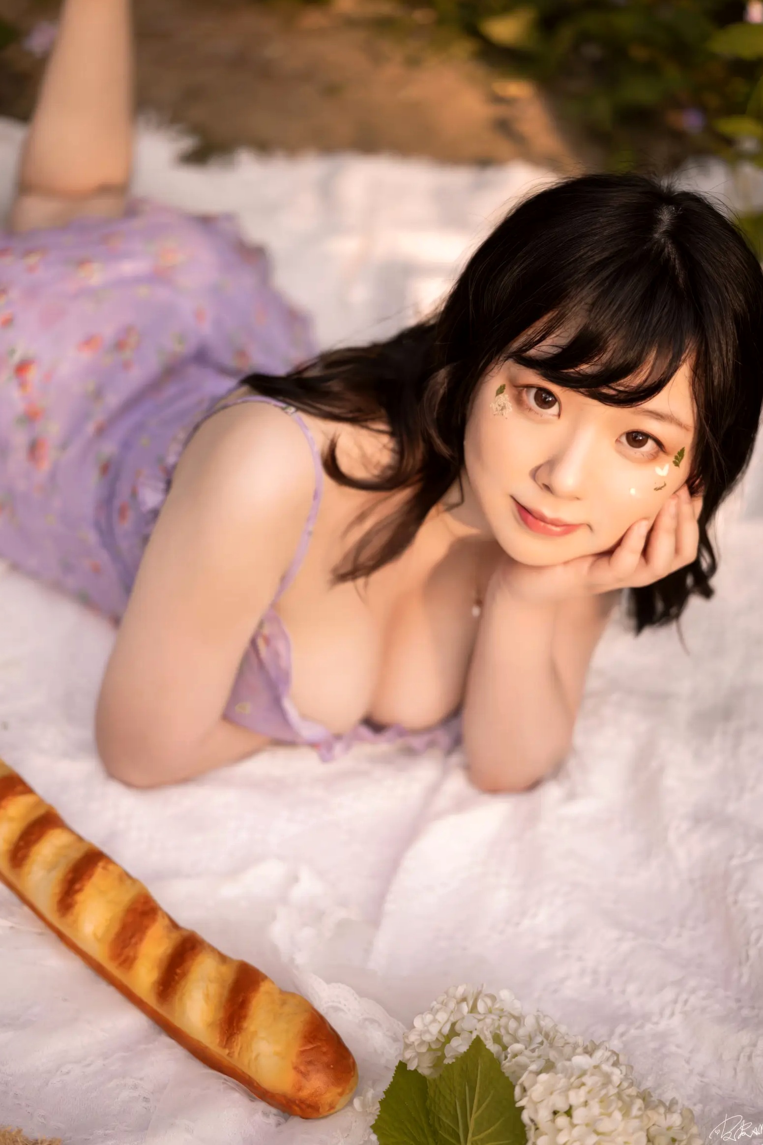 Gallery - 皮皮奶 - 野餐呀清新甜美户外野餐风写真，碎花吊带裙少女的草地私房大片 [20P]户外童颜巨乳清新私房照 女神私房照_秀色女神 - image 11