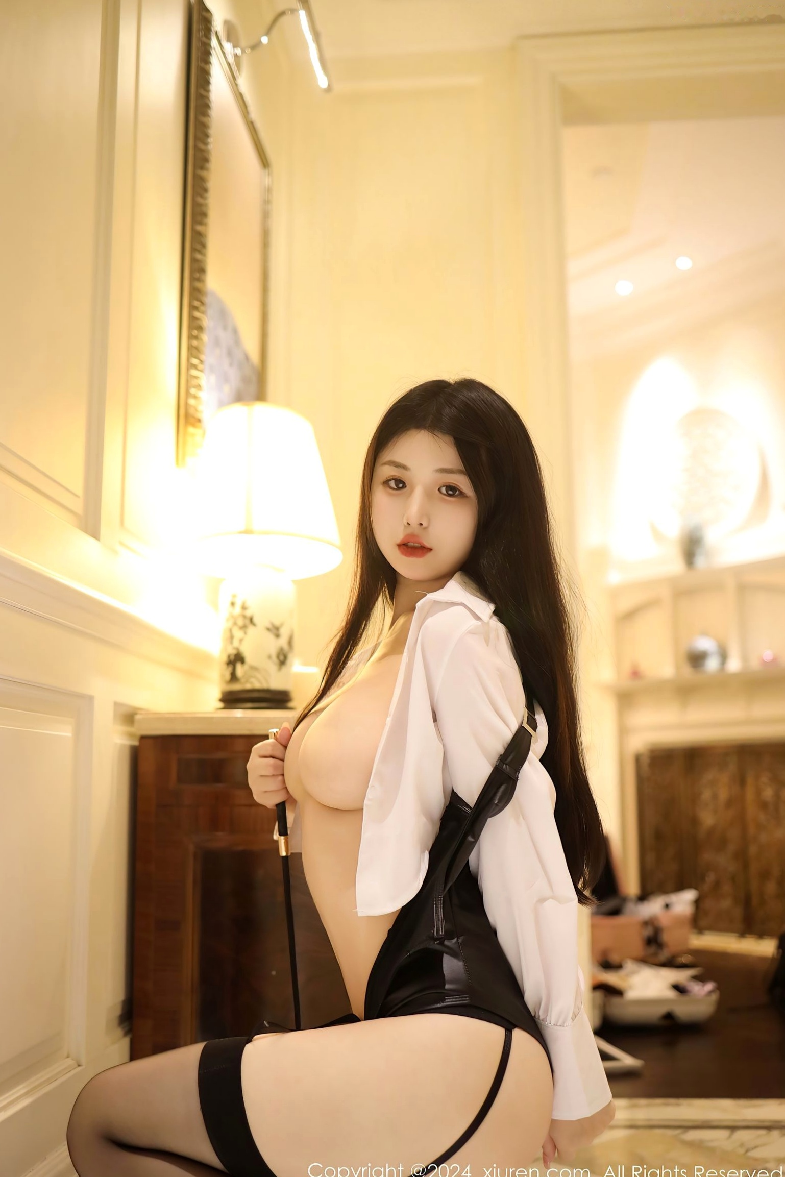 Gallery - 秀人网 - XiuRen 8595号陈小花私房写真：真空白衬衫搭配黑色皮质内衣与吊带黑丝，极致诱惑野性性感火辣大片性感诱惑黑丝私房照秀人网 - XiuRen  女神私房照_秀色女神 - image 70