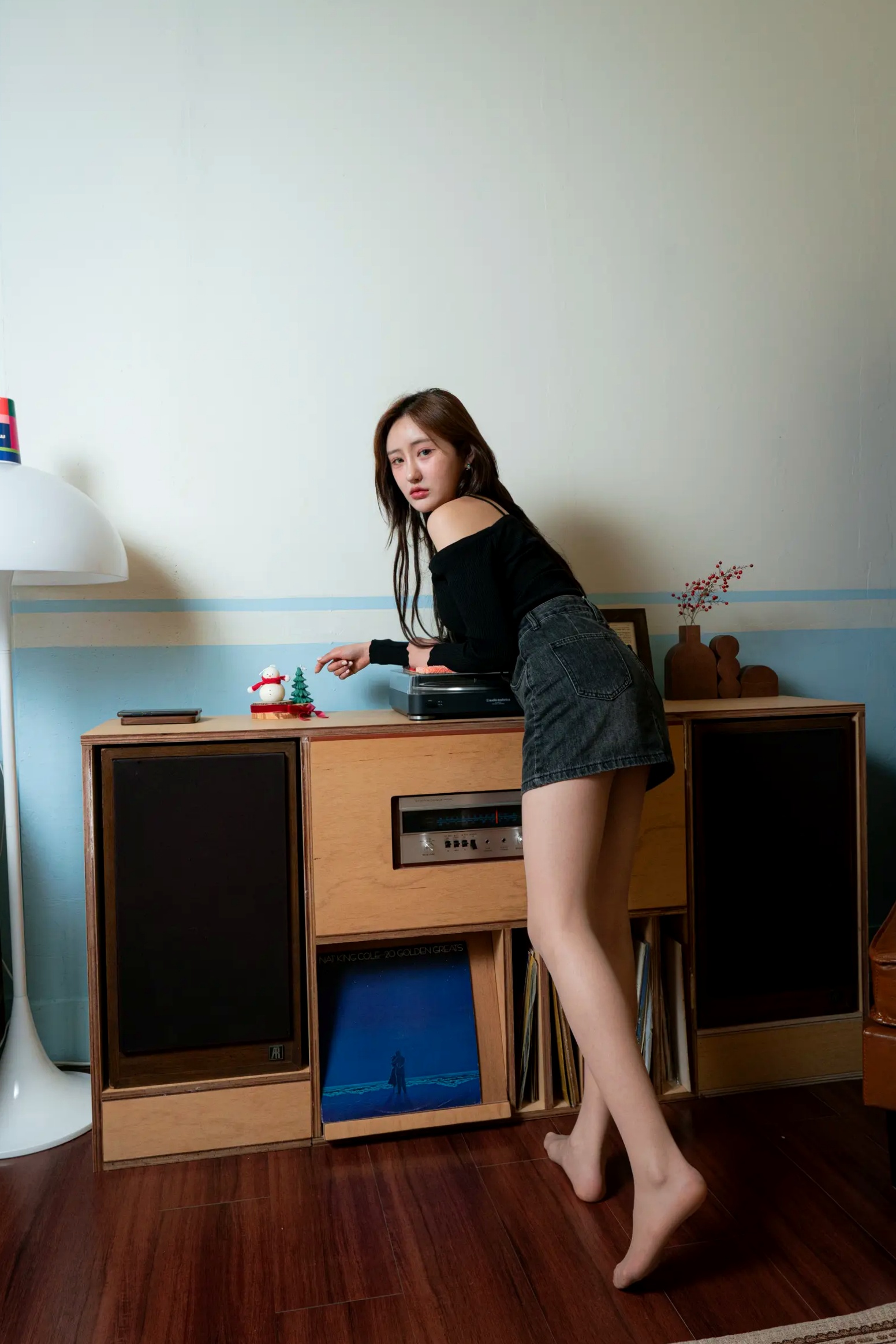 Gallery - Muchenne 006 - YU 居家私房写真 慵懒丹宁长腿气质大片 [55P]气质私房照美腿居家 女神私房照_秀色女神 - image 36