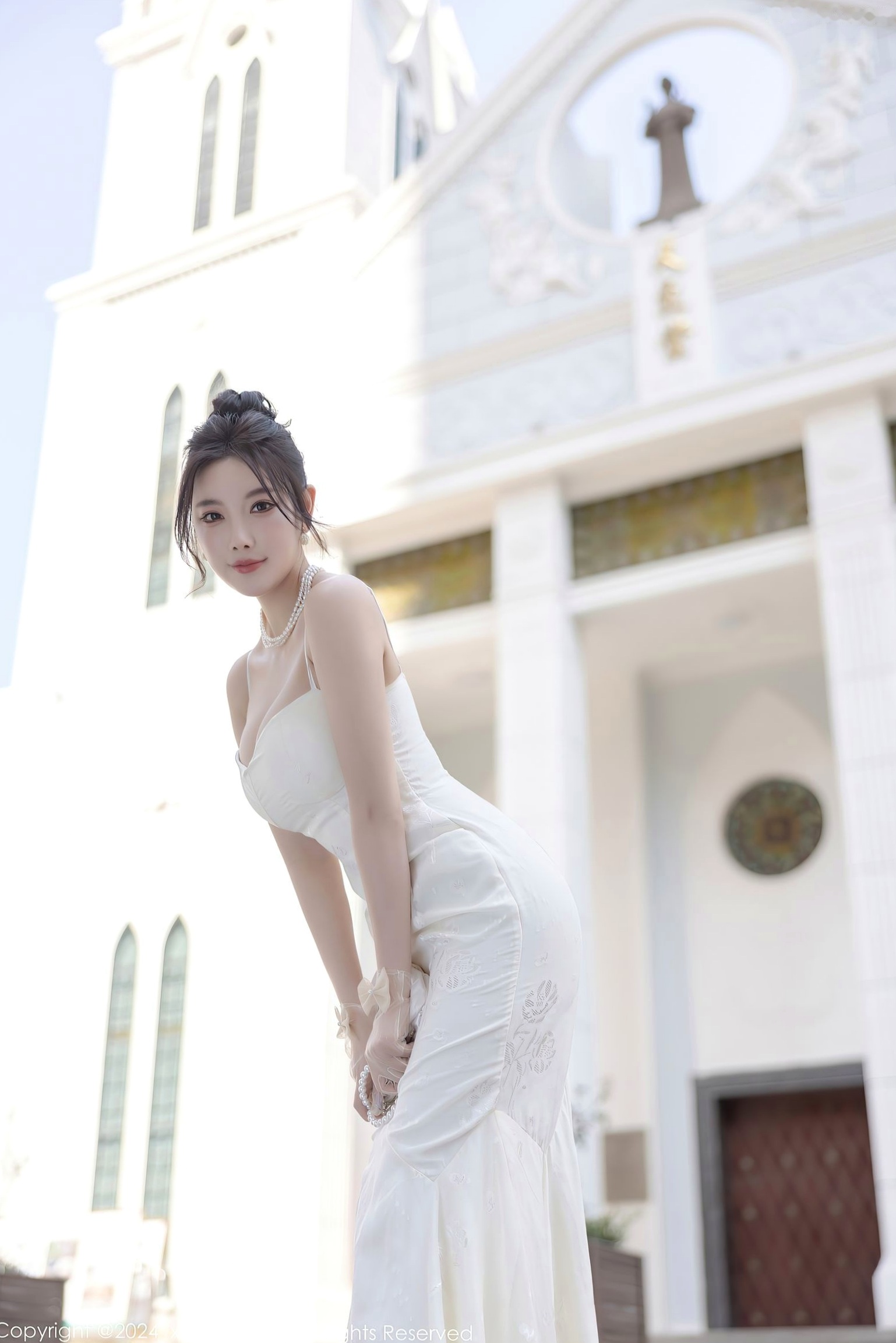 Gallery - XiuRen秀人网 - XiuRen -8538-杨晨晨Yome-纯欲风白色吊带长裙与白色丝袜室内私房写真-极致优雅诱惑-2024.05.14秀人网 - XiuRen 女神丝袜私房照诱惑 女神私房照_秀色女神 - image 5