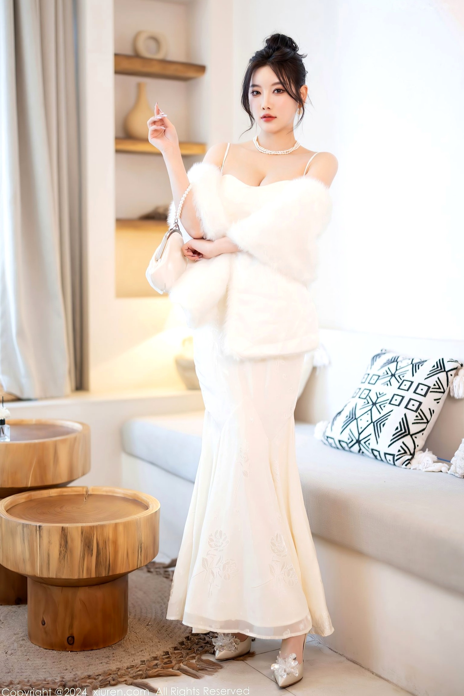 Gallery - XiuRen秀人网 - XiuRen -8538-杨晨晨Yome-纯欲风白色吊带长裙与白色丝袜室内私房写真-极致优雅诱惑-2024.05.14秀人网 - XiuRen 女神丝袜私房照诱惑 女神私房照_秀色女神 - image 24