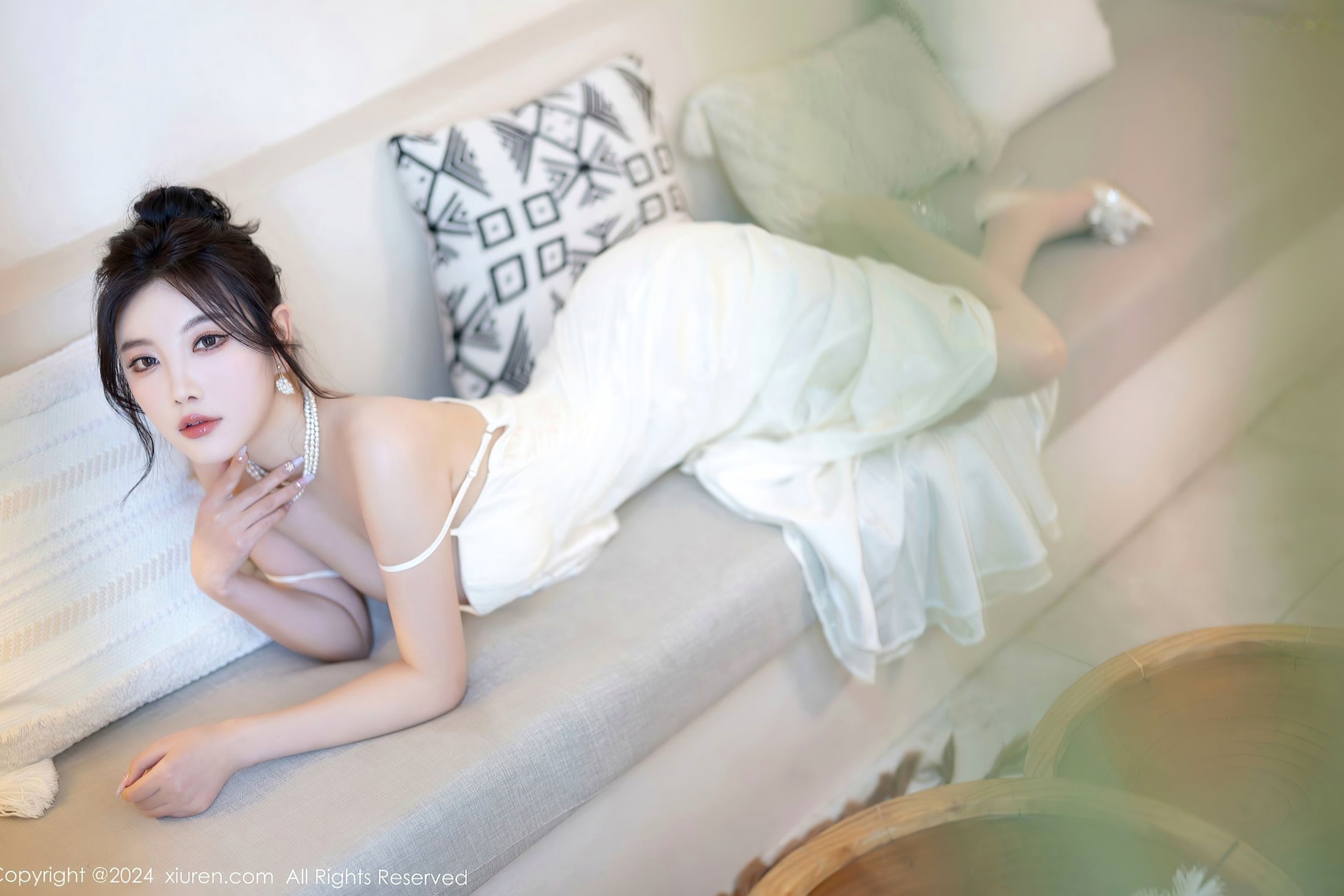 Gallery - XiuRen秀人网 - XiuRen -8538-杨晨晨Yome-纯欲风白色吊带长裙与白色丝袜室内私房写真-极致优雅诱惑-2024.05.14秀人网 - XiuRen 女神丝袜私房照诱惑 女神私房照_秀色女神 - image 42