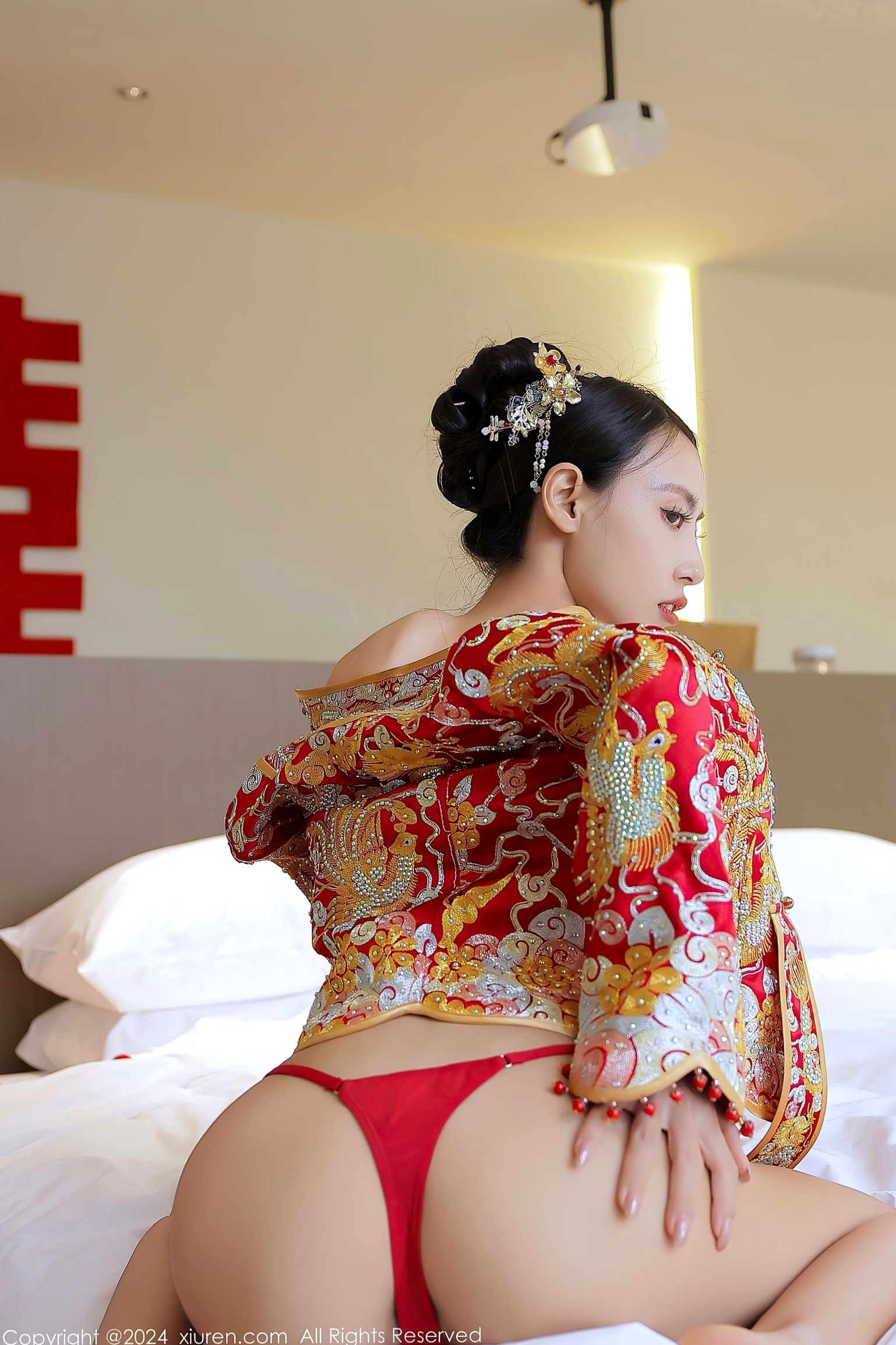 Gallery - XiuRen秀人网 - XiuRen -8534-lingyu69：中式新娘主题，古典红色嫁衣，极致私房诱惑，气质冷艳女神秀人网 - XiuRen 婚纱性感私房照女神诱惑气质冷艳 女神私房照_秀色女神 - image 31