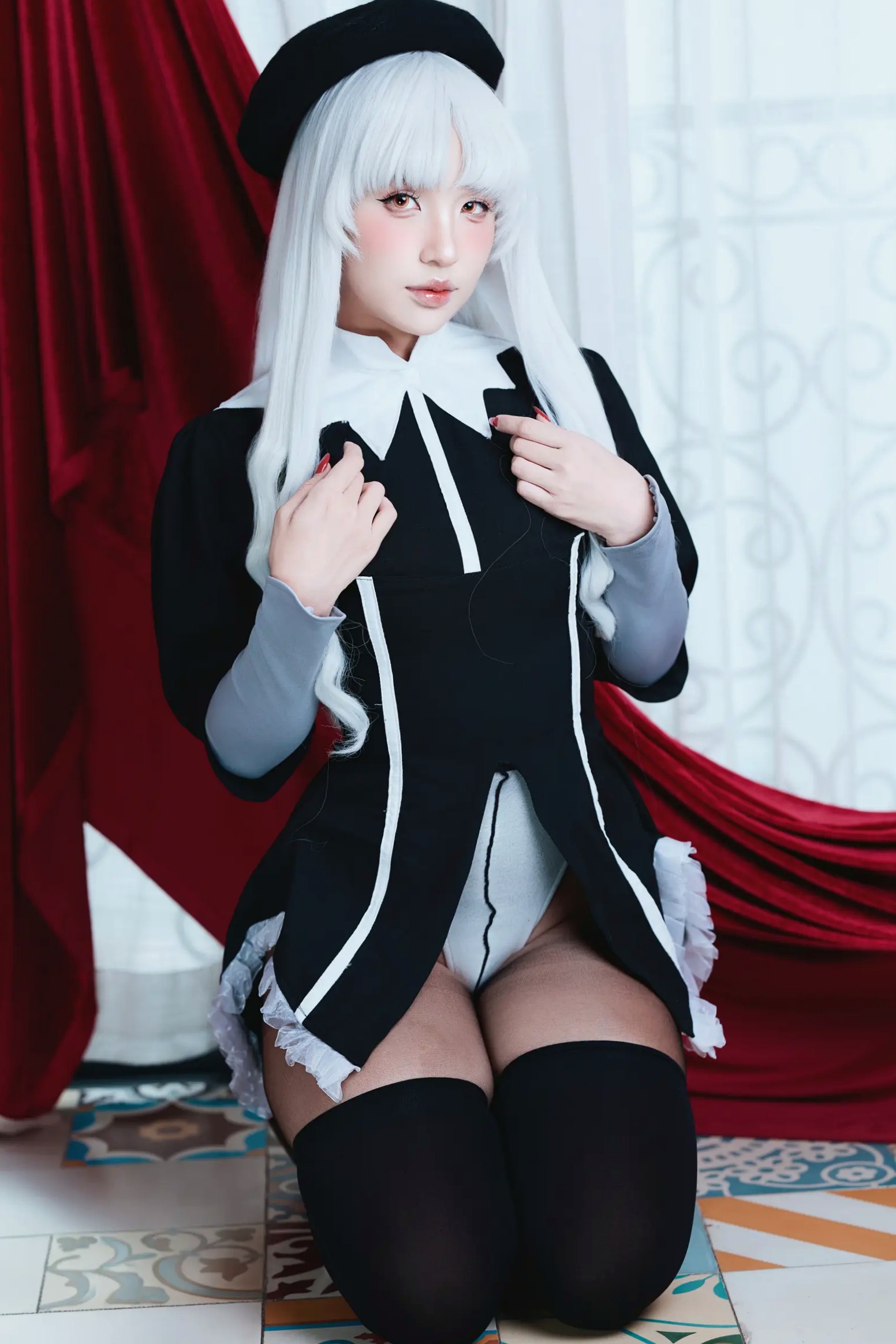 Gallery - Puy Puy Caren银发冷艳私房写真：制服黑丝连体衣展现绝美身材曲线，极具诱惑力的大尺度视觉盛宴私房照角色扮演黑丝诱惑性感 女神私房照_秀色女神 - image 20