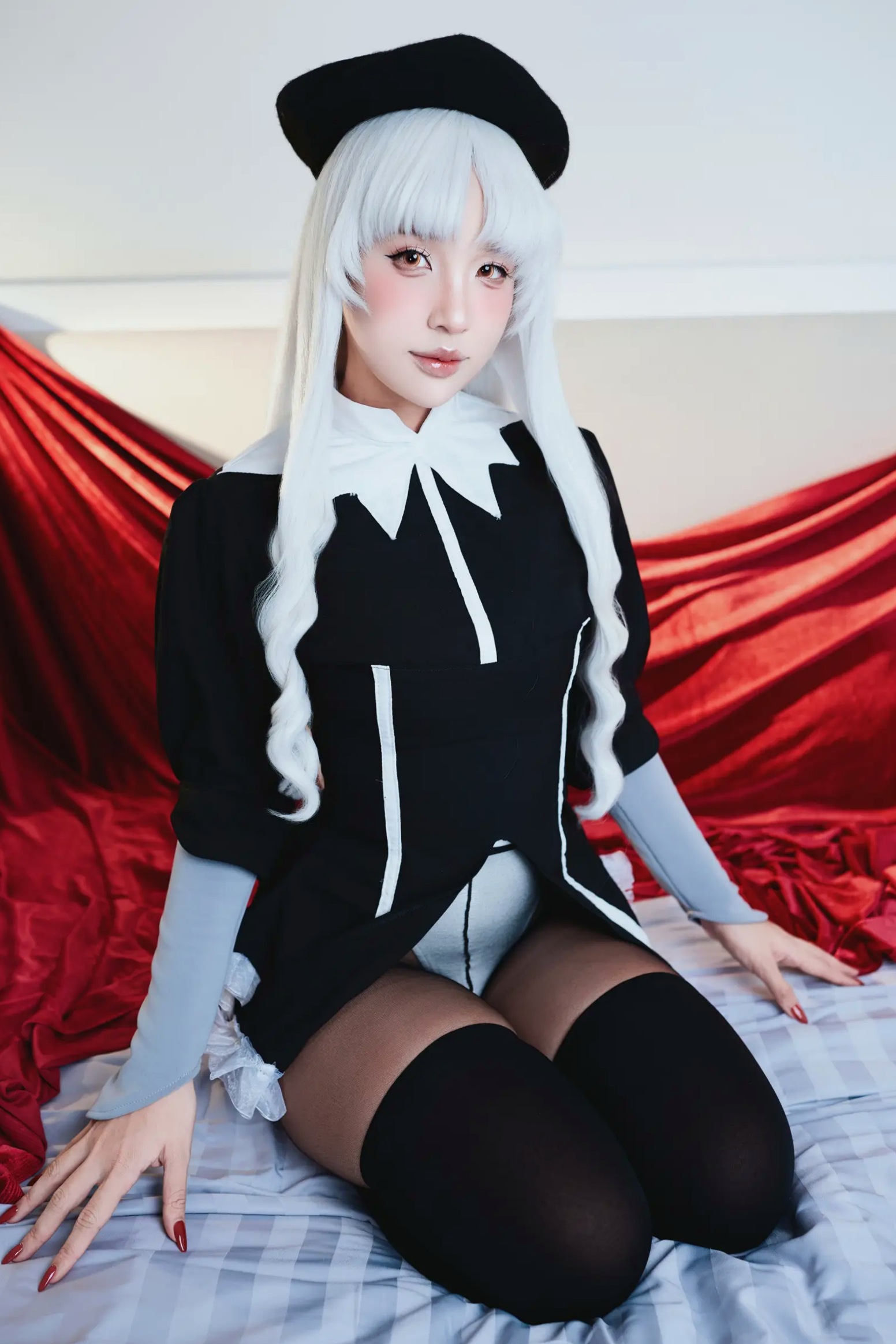 Gallery - Puy Puy Caren银发冷艳私房写真：制服黑丝连体衣展现绝美身材曲线，极具诱惑力的大尺度视觉盛宴私房照角色扮演黑丝诱惑性感 女神私房照_秀色女神 - image 29