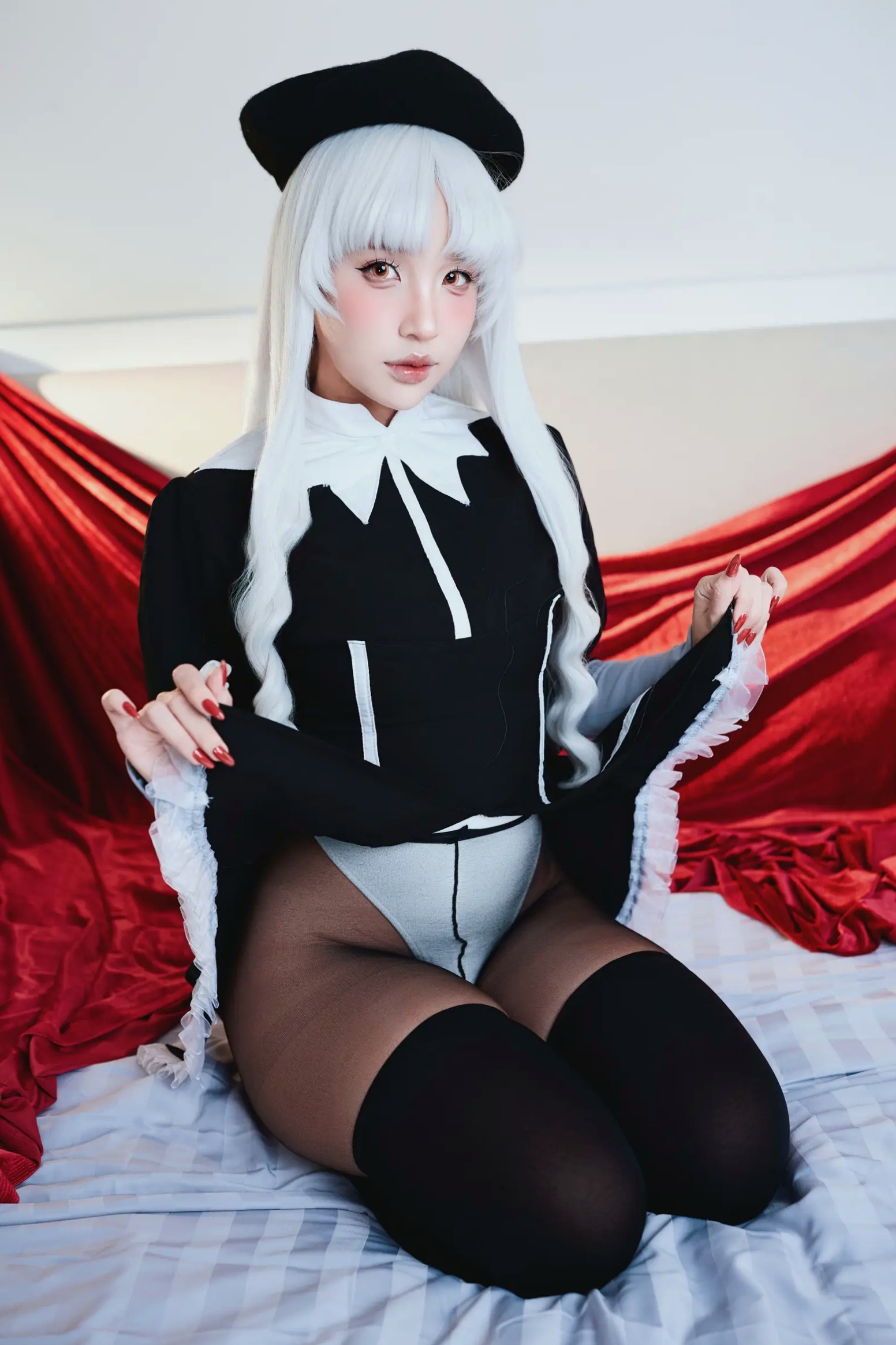 Gallery - Puy Puy Caren银发冷艳私房写真：制服黑丝连体衣展现绝美身材曲线，极具诱惑力的大尺度视觉盛宴私房照角色扮演黑丝诱惑性感 女神私房照_秀色女神 - image 30