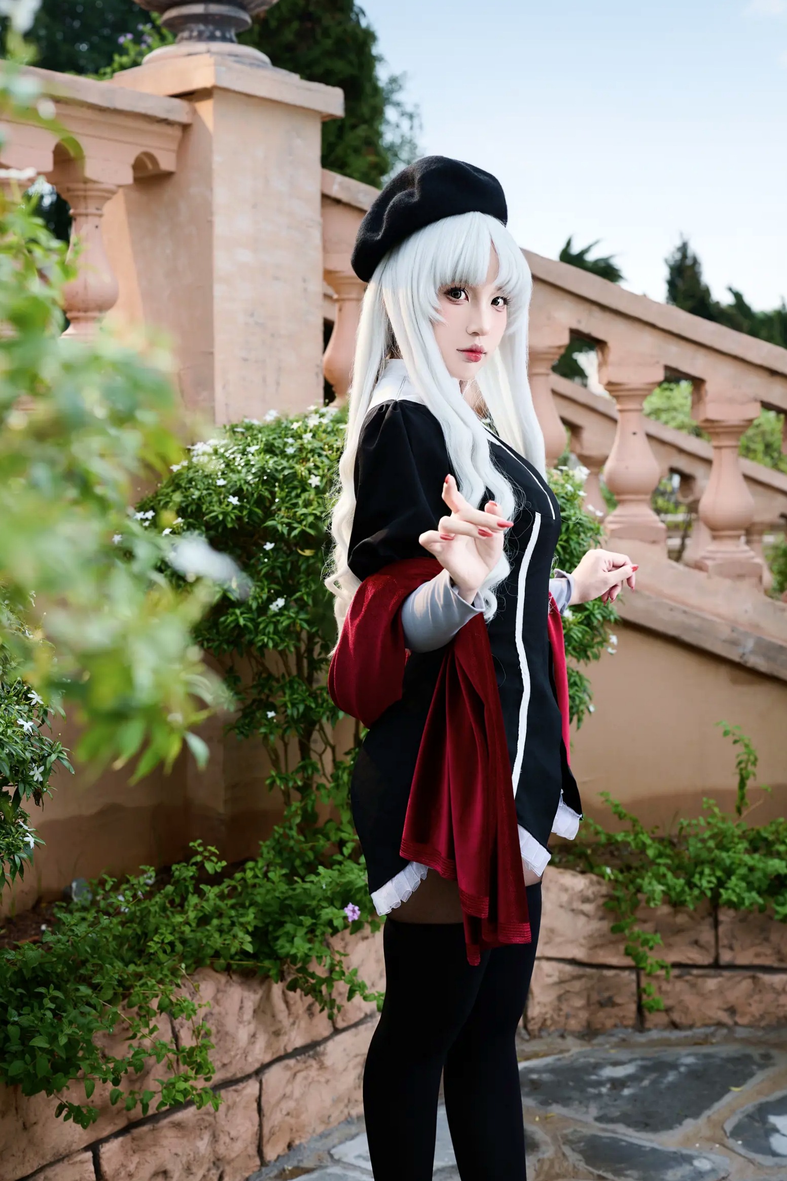 Gallery - Puy Puy Caren银发冷艳私房写真：制服黑丝连体衣展现绝美身材曲线，极具诱惑力的大尺度视觉盛宴私房照角色扮演黑丝诱惑性感 女神私房照_秀色女神 - image 104