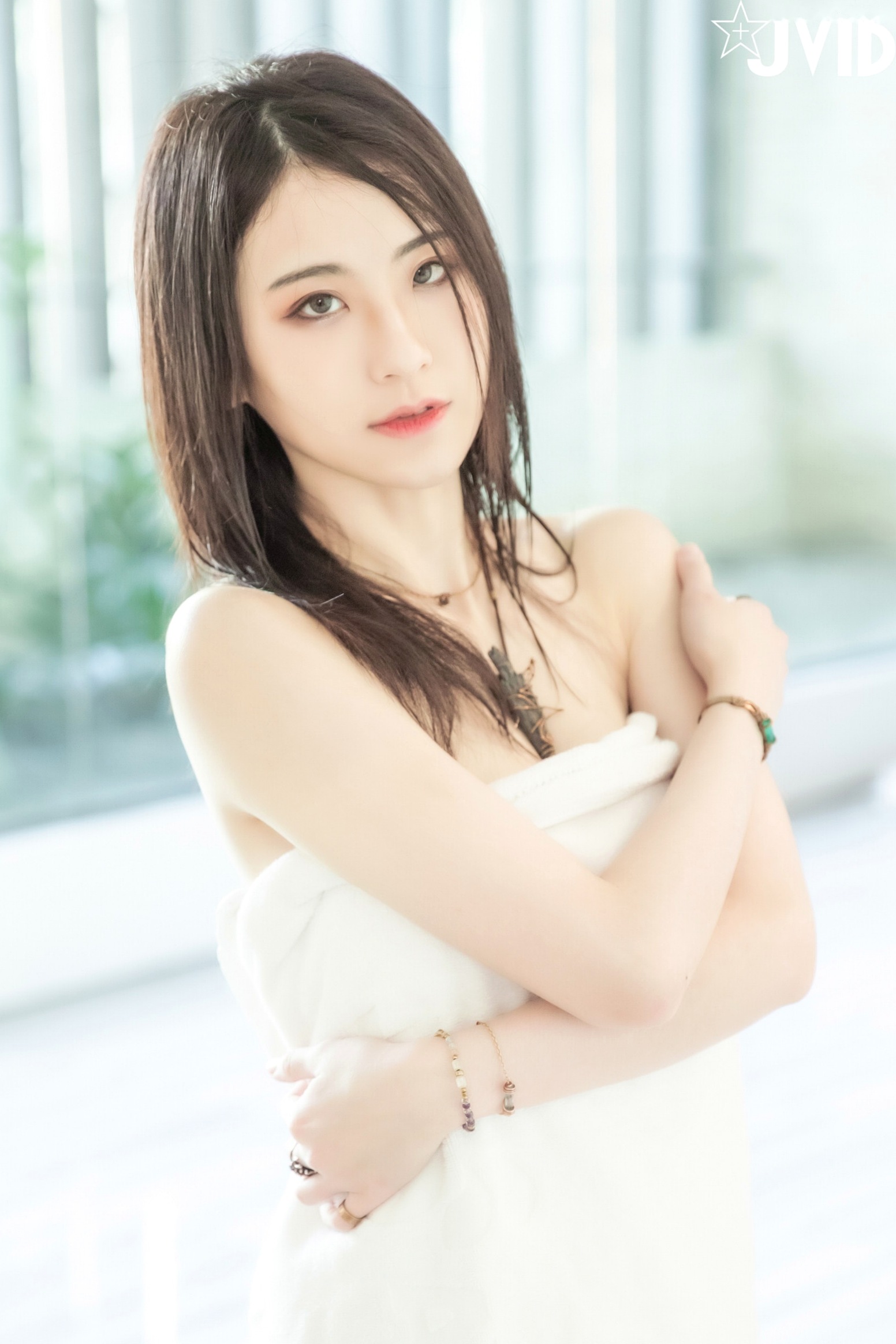 Gallery - JVID阿黎：白雪公主系列浴室私房写真，雪白嫩肌湿身淋浴，裸泡无遮掩全露，极致诱惑浴室湿身私房照性感JVID 女神私房照_秀色女神 - image 64