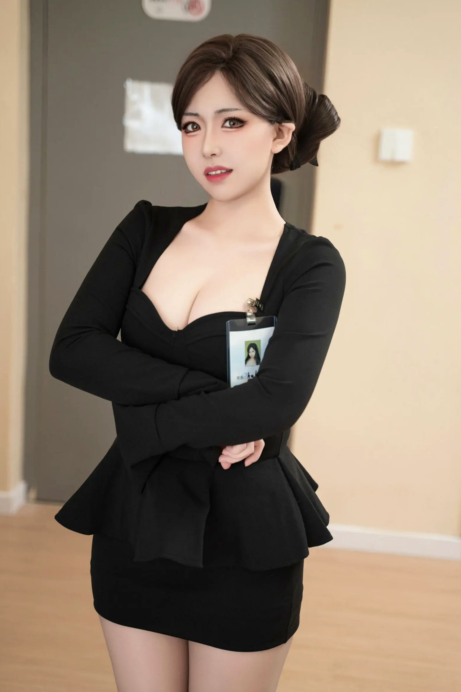 Gallery - 虎森森 - 同事的秘密：办公室职场角色扮演，OL制服诱惑与野性豹纹私房美图角色扮演私房照大尺度丝袜诱惑 女神私房照_秀色女神 - image 2