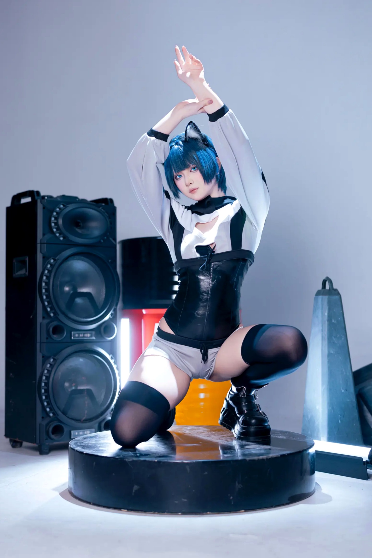 Gallery - 屿鱼 - 手办：二次元机能风猫耳少女，黑丝诱惑与朋克音浪的精致视听盛宴角色扮演性感黑丝萌系 女神私房照_秀色女神 - image 4