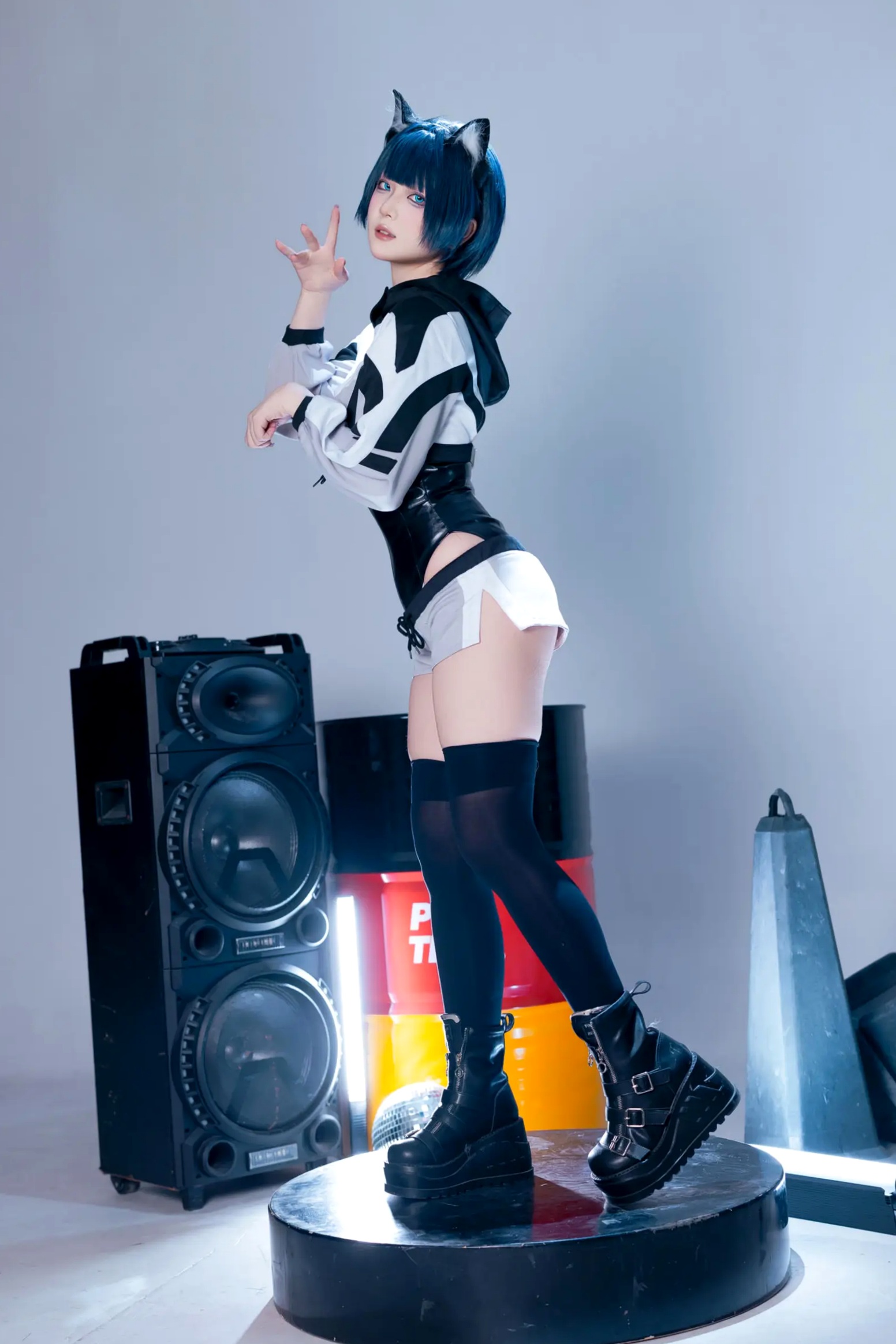Gallery - 屿鱼 - 手办：二次元机能风猫耳少女，黑丝诱惑与朋克音浪的精致视听盛宴角色扮演性感黑丝萌系 女神私房照_秀色女神 - image 12