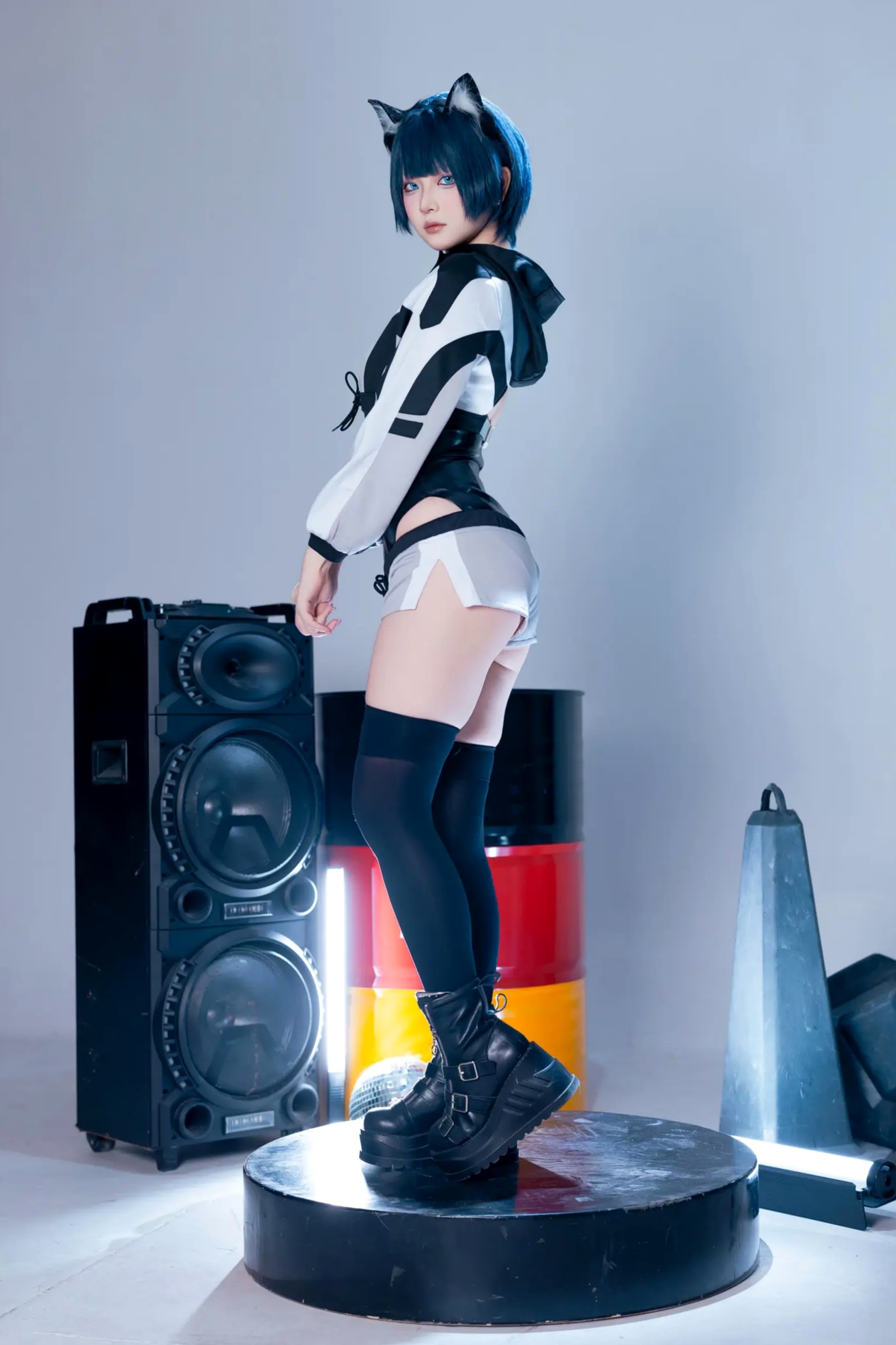 Gallery - 屿鱼 - 手办：二次元机能风猫耳少女，黑丝诱惑与朋克音浪的精致视听盛宴角色扮演性感黑丝萌系 女神私房照_秀色女神 - image 13
