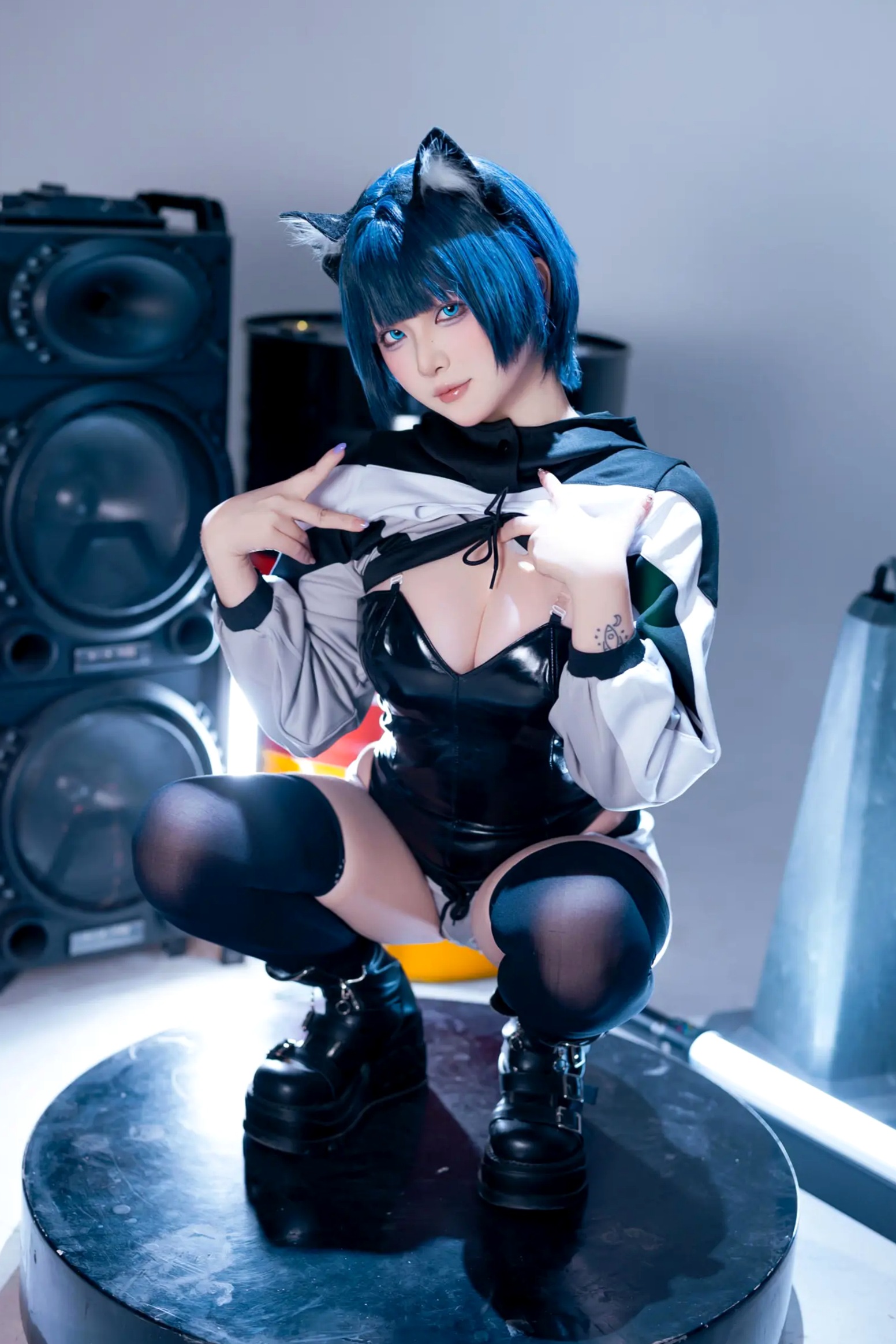 Gallery - 屿鱼 - 手办：二次元机能风猫耳少女，黑丝诱惑与朋克音浪的精致视听盛宴角色扮演性感黑丝萌系 女神私房照_秀色女神 - image 24