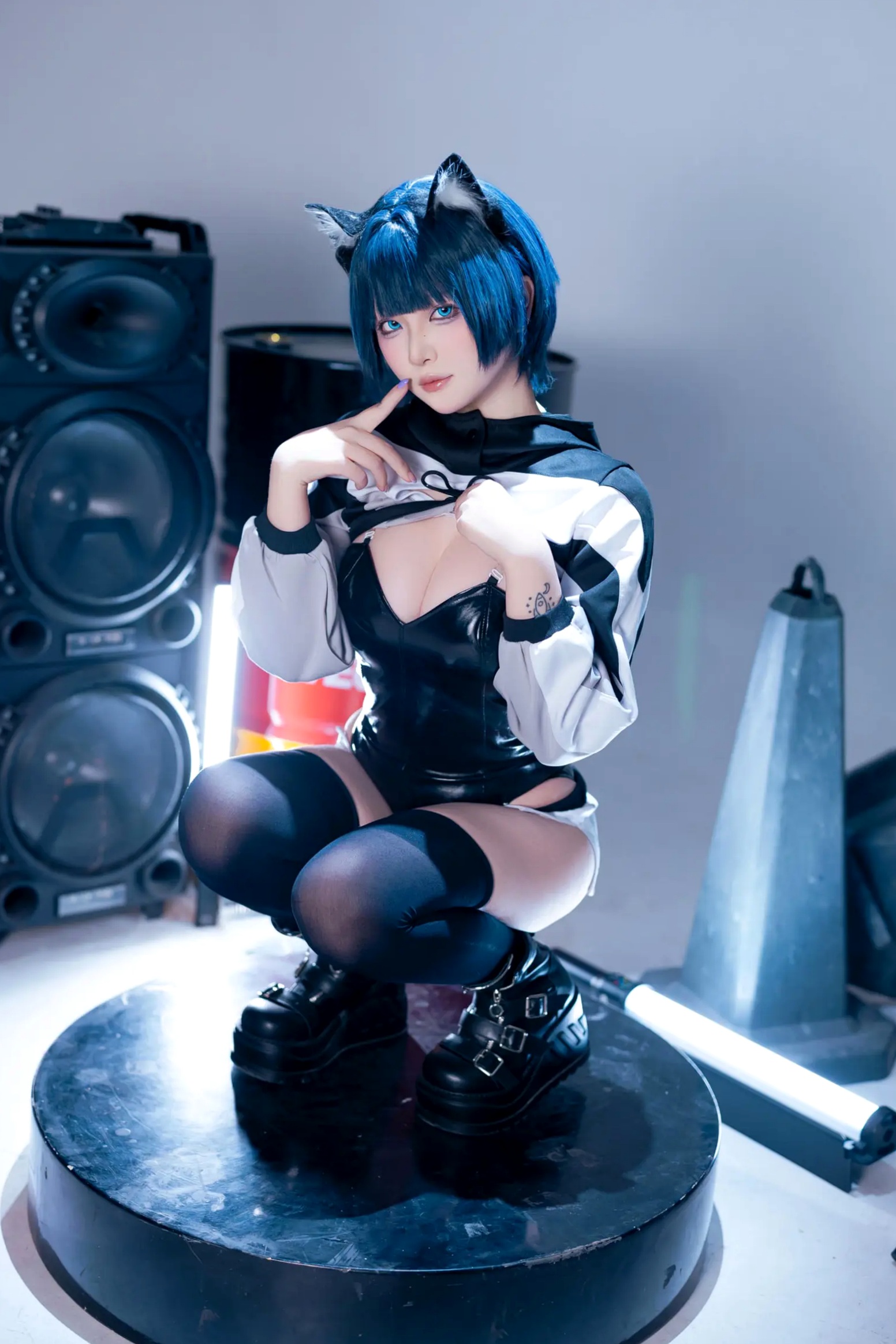 Gallery - 屿鱼 - 手办：二次元机能风猫耳少女，黑丝诱惑与朋克音浪的精致视听盛宴角色扮演性感黑丝萌系 女神私房照_秀色女神 - image 25