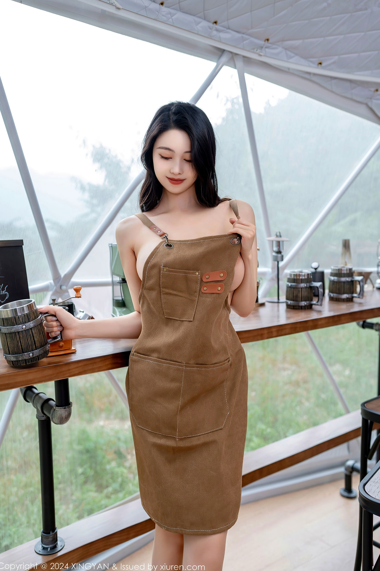Gallery - XingYan星颜社- Star Face -264-清妙-复古棕色围裙真空视觉系私房写真-2024.08.09星颜社- Star Face 性感诱惑私房照大尺度气质 女神私房照_秀色女神 - image 5