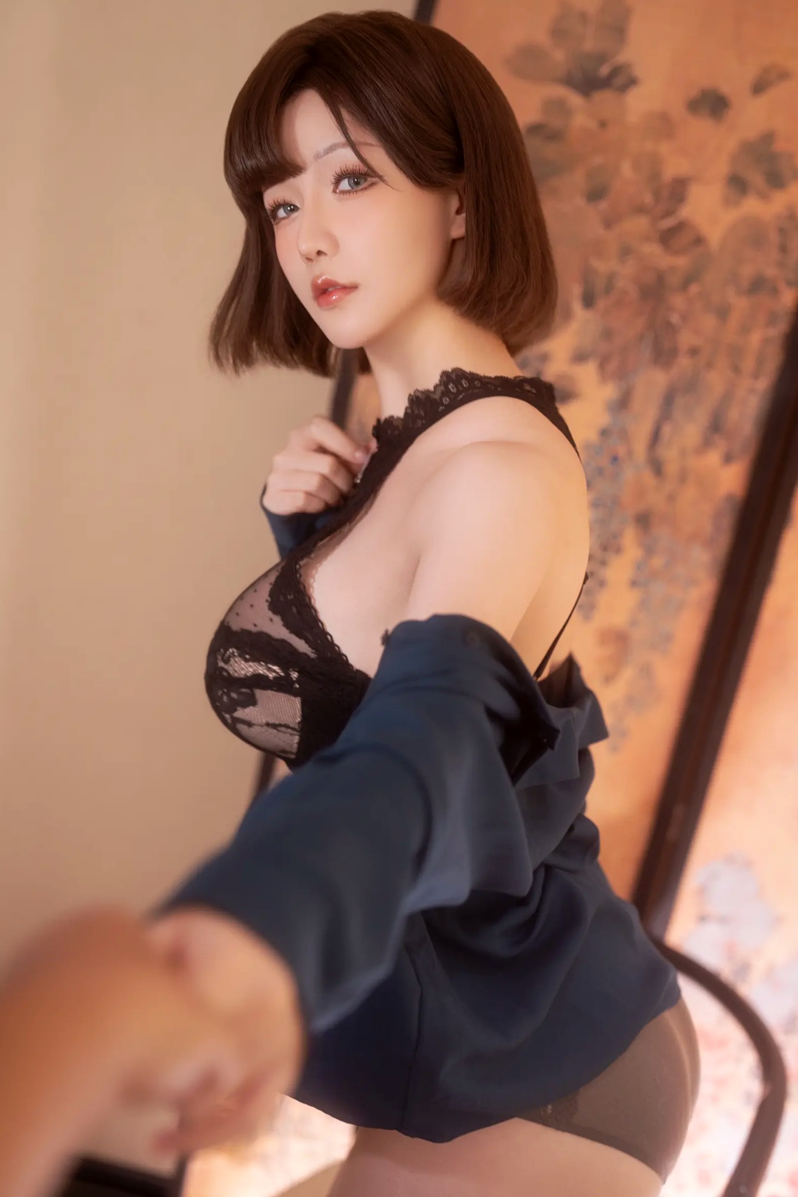 Gallery - 【私房摄影】星之迟迟 - Chiness Model ：热心的邻居姐姐，身着性感黑色蕾丝内衣，诠释极致诱惑，尽显邻家尤物魅力性感诱惑童颜巨乳私房照内衣 女神私房照_秀色女神 - image 45