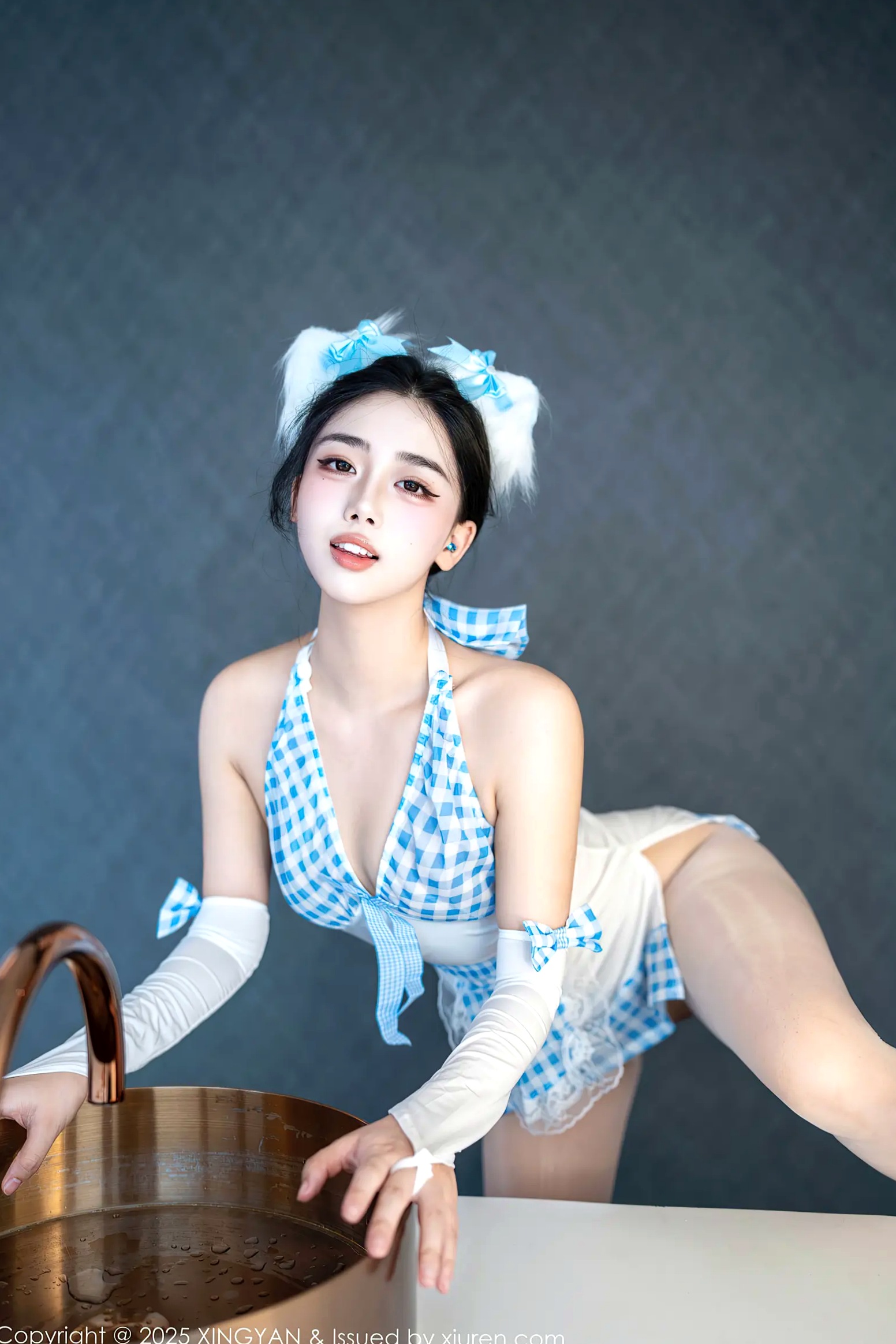 Gallery - [XINGYAN]星颜社- Star Face  2025.09.16 Vol.399 阮福 蓝白格纹猫女角色扮演私房照 [67P]星颜社- Star Face 性感诱惑女仆私房照角色扮演 女神私房照_秀色女神 - image 1