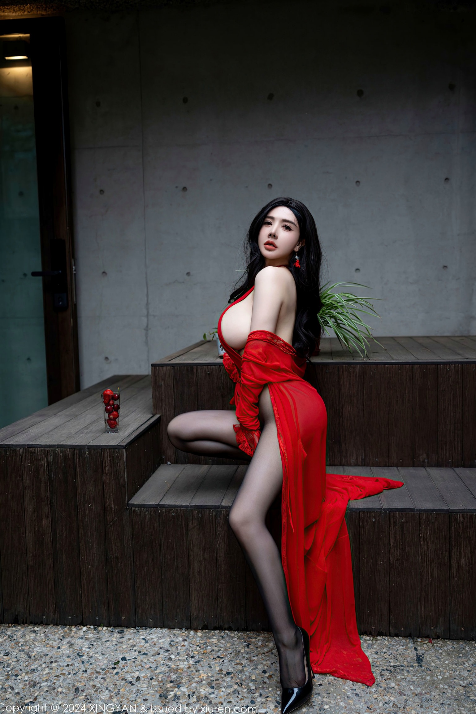 Gallery - XingYan星颜社- Star Face -245-潘思沁-红色魅惑真空装黑丝写真，极品尤物户外私房大尺度摄影，性感身材展现诱惑极致，2024.06.21星颜社- Star Face 性感诱惑私房照黑丝大尺度 女神私房照_秀色女神 - image 17