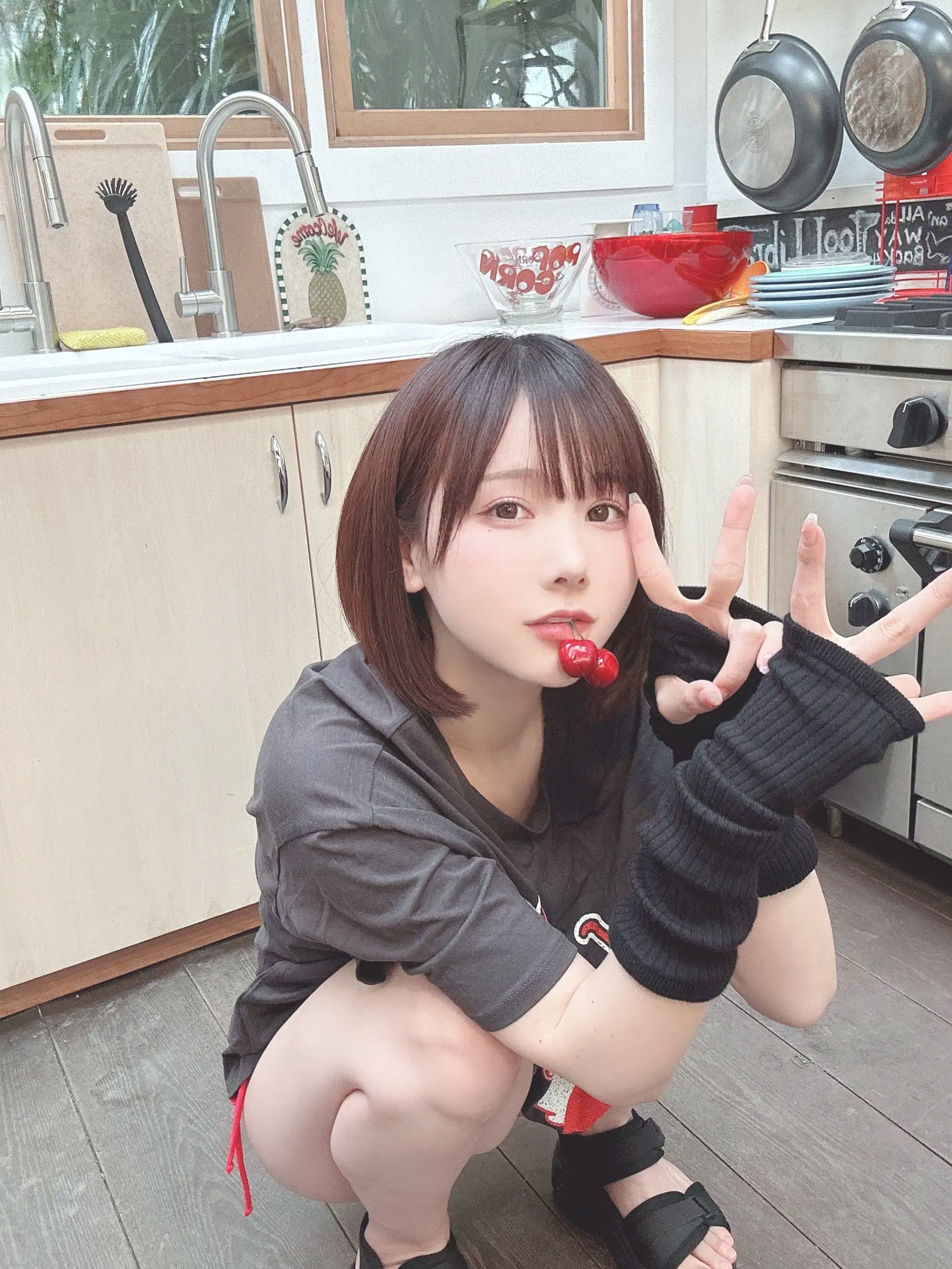Gallery - けん研(Kenken) 2023.06 Fantia写真合集：清纯童颜、居家内衣、温泉湿身与泳装诱惑童颜巨乳清纯私房照内衣日本 女神私房照_秀色女神 - image 29