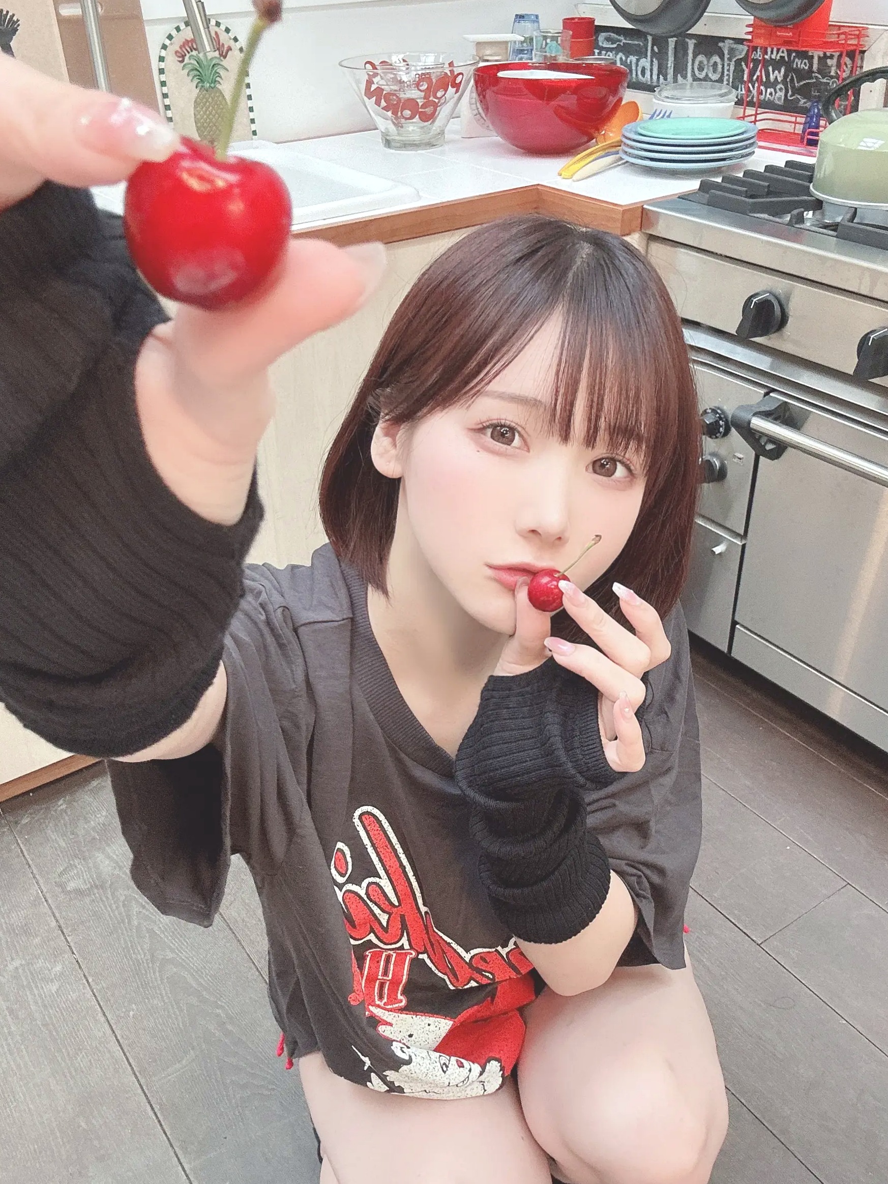 Gallery - けん研(Kenken) 2023.06 Fantia写真合集：清纯童颜、居家内衣、温泉湿身与泳装诱惑童颜巨乳清纯私房照内衣日本 女神私房照_秀色女神 - image 32