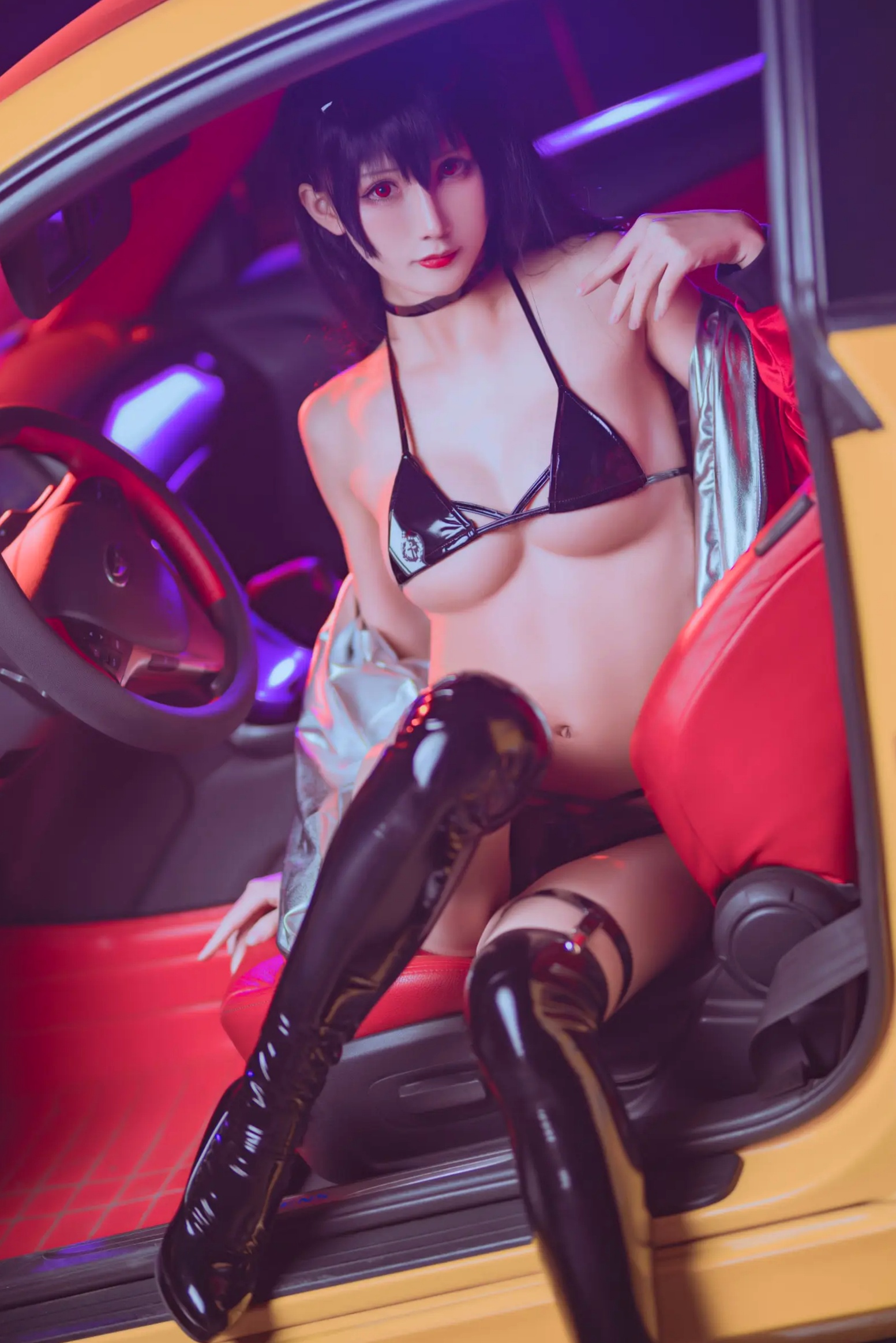 Gallery - masaki雅祈 - 大凤机车cosplay：性感漆皮比基尼与超跑的夜色极速盛宴角色扮演性感野性内衣冷艳 女神私房照_秀色女神 - image 9
