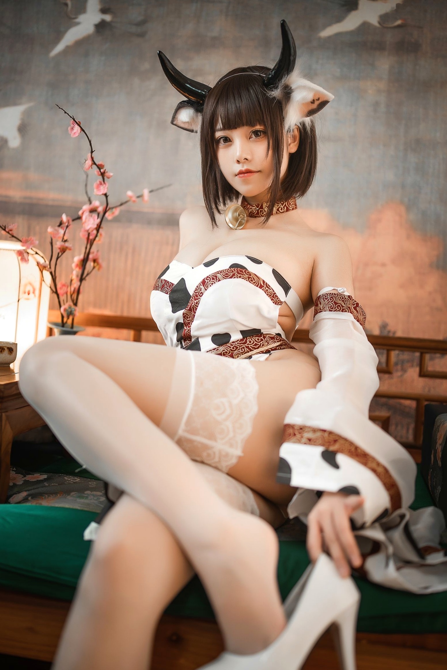 Gallery - 蜜汁猫裘-086-奶牛：软萌奶牛Cosplay私房写真，极致性感魅力主题角色扮演性感诱惑私房照萌系 女神私房照_秀色女神 - image 12