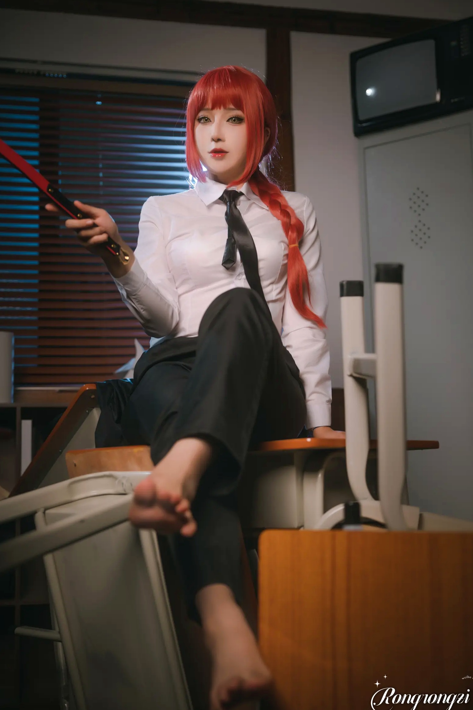 Gallery - 小容仔咕咕咕 - 链锯人玛奇玛Cosplay，私房大尺度诱惑，极致身材曲线尽显 [45P]角色扮演私房照大尺度性感诱惑 女神私房照_秀色女神 - image 10