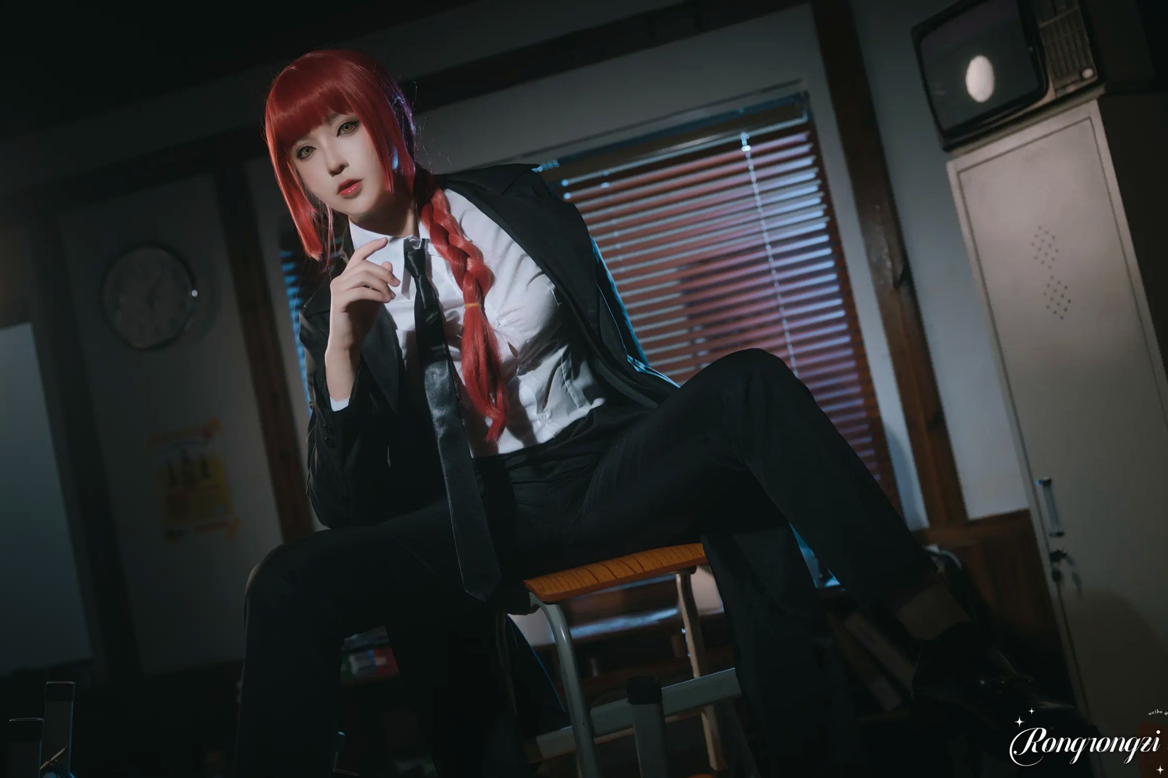 Gallery - 小容仔咕咕咕 - 链锯人玛奇玛Cosplay，私房大尺度诱惑，极致身材曲线尽显 [45P]角色扮演私房照大尺度性感诱惑 女神私房照_秀色女神 - image 12
