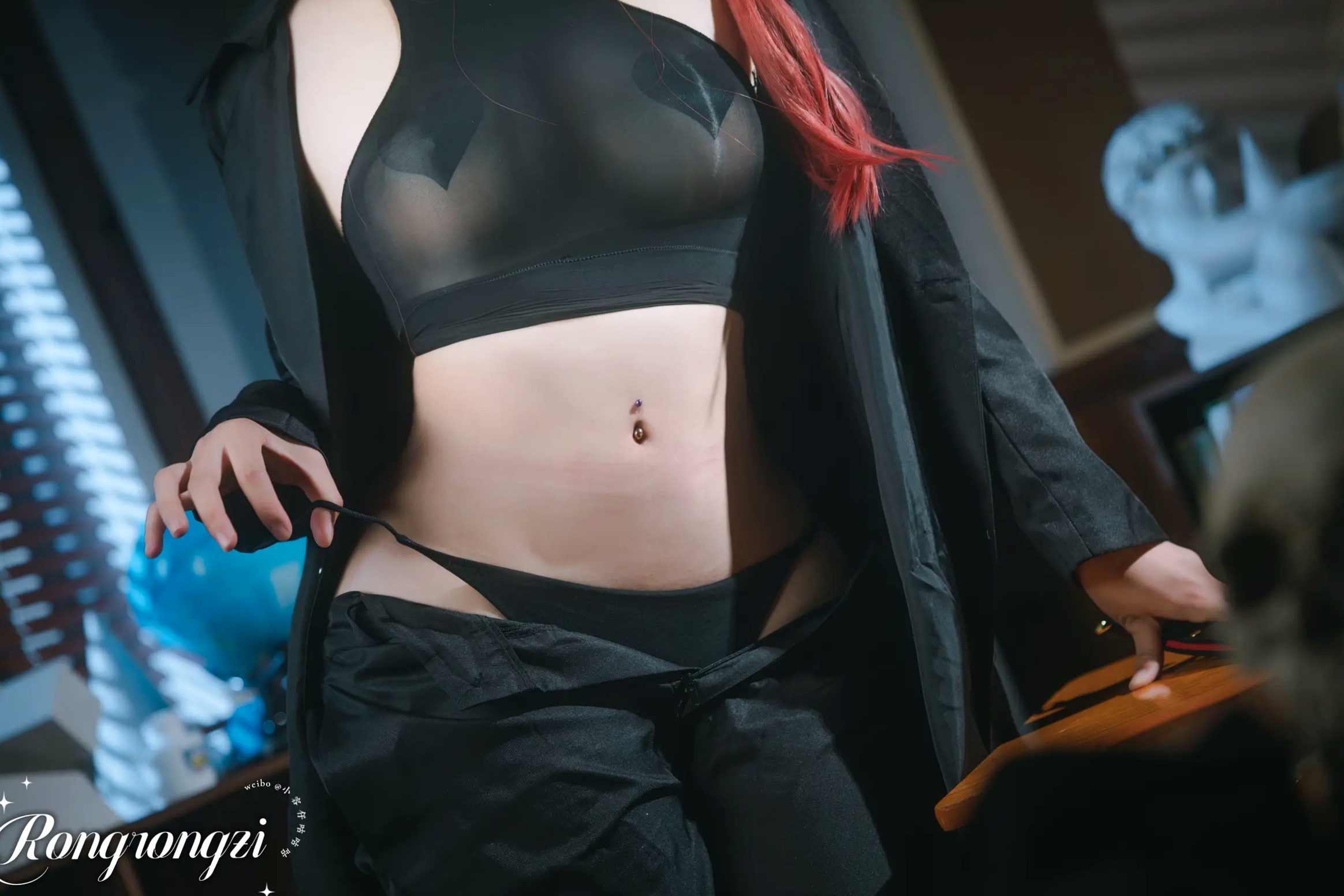 Gallery - 小容仔咕咕咕 - 链锯人玛奇玛Cosplay，私房大尺度诱惑，极致身材曲线尽显 [45P]角色扮演私房照大尺度性感诱惑 女神私房照_秀色女神 - image 43