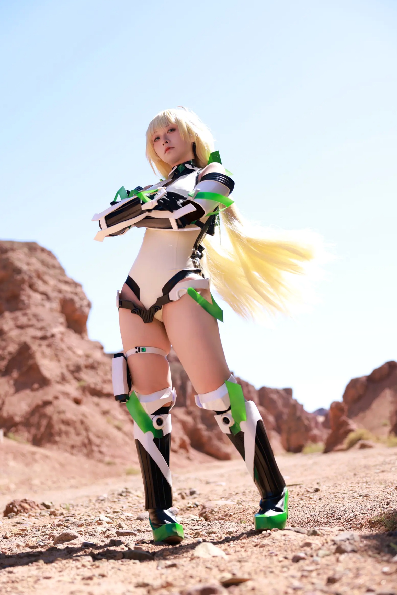Gallery - G44不会受伤 - 乐园追放安吉拉户外荒野COSPLAY战衣角色扮演 [40P]角色扮演户外诱惑气质 女神私房照_秀色女神 - image 14