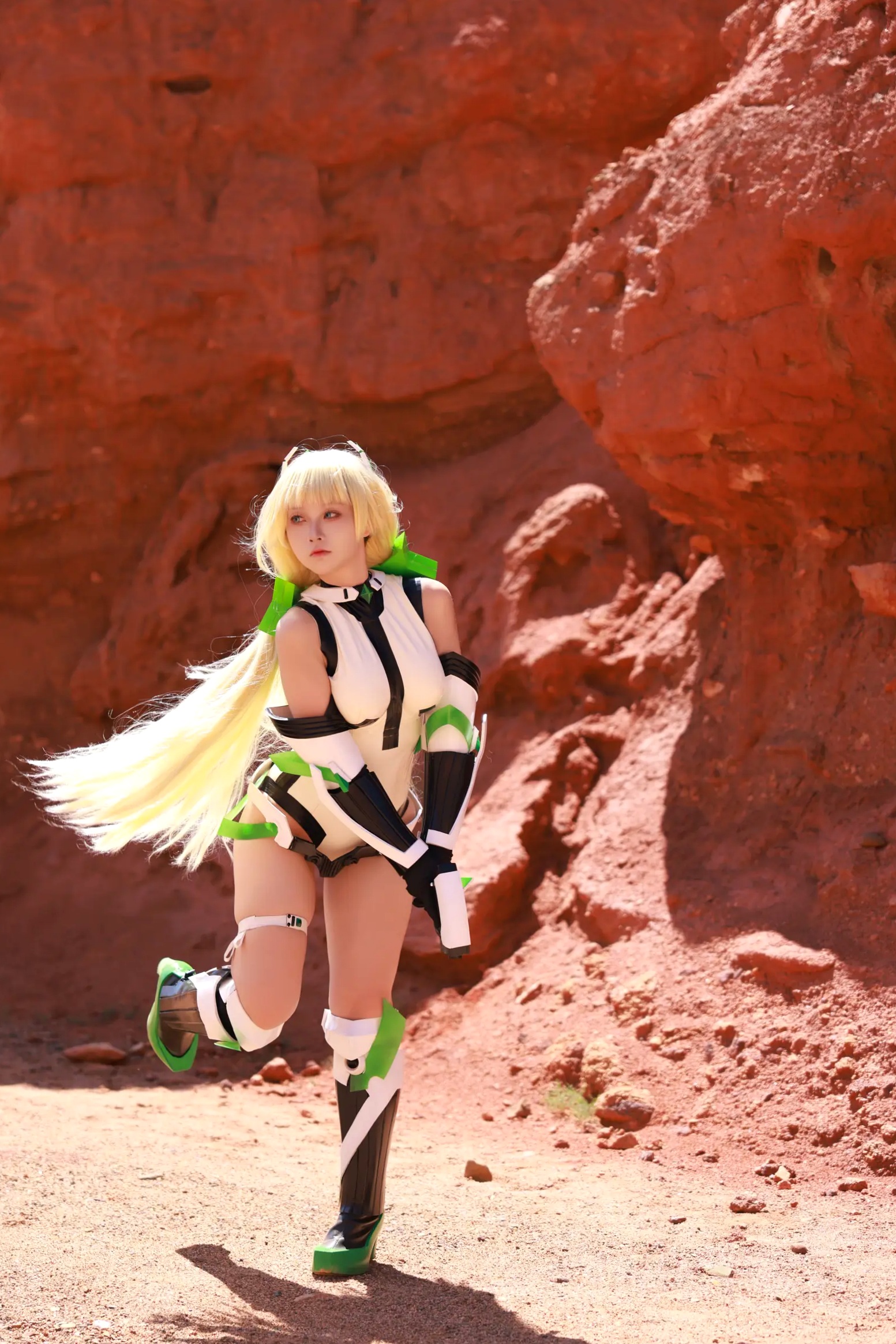 Gallery - G44不会受伤 - 乐园追放安吉拉户外荒野COSPLAY战衣角色扮演 [40P]角色扮演户外诱惑气质 女神私房照_秀色女神 - image 31