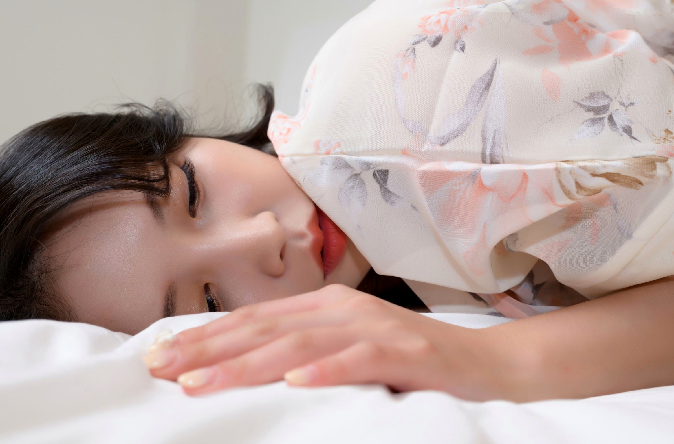 Gallery - 韩国美女SuHee私房大尺度写真：极品身材白嫩肌肤，床上诱惑性感睡衣与泳装湿身魅影性感私房照极品韩国诱惑 女神私房照_秀色女神 - image 29
