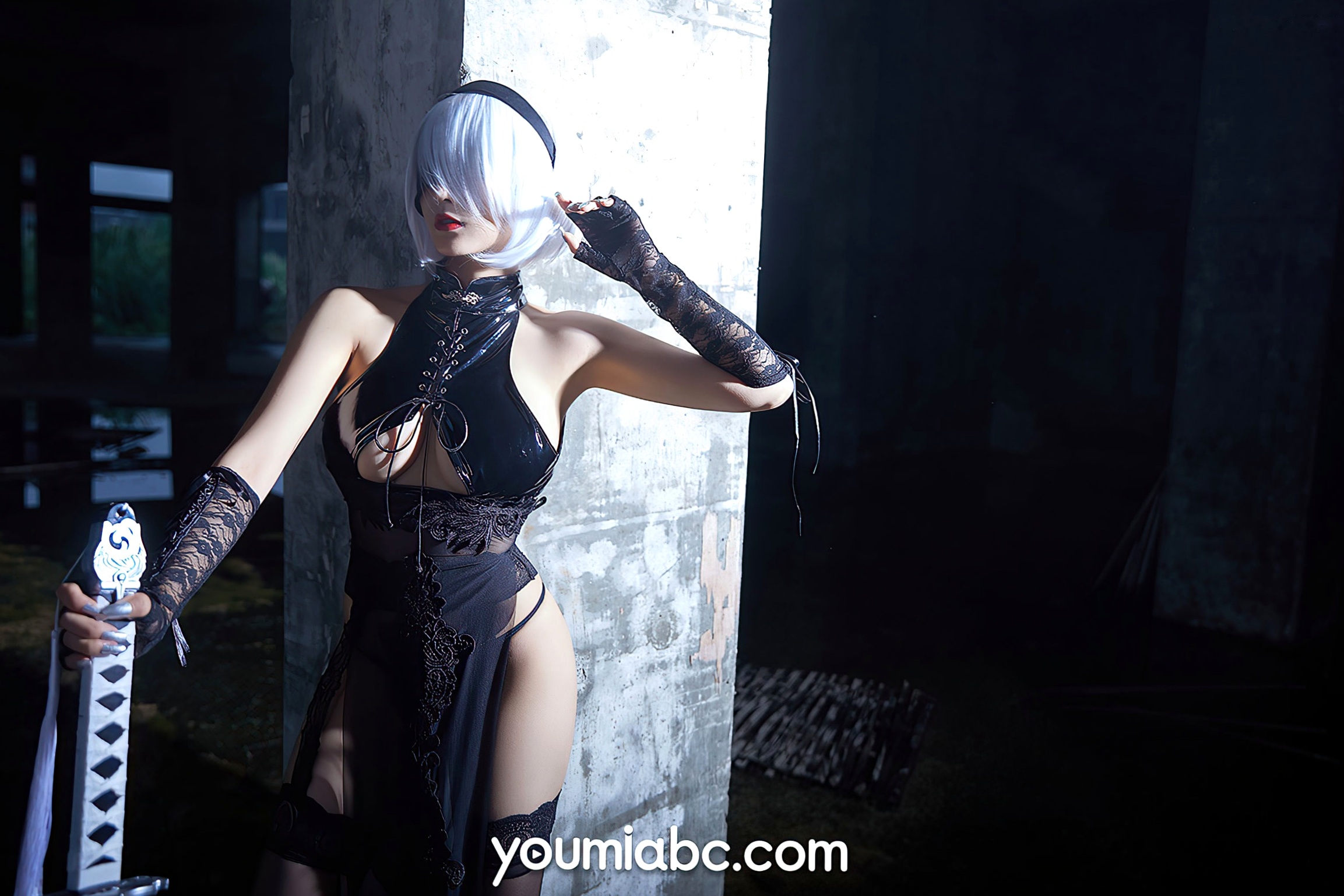 Gallery - YouMi尤蜜-2021.10.26-何嘉颖-《机械姬2B》极致性感COS、二次元战斗女神、皮革蕾丝诱惑、冷艳绝美视觉大片尤蜜荟 - Chiness Model 角色扮演性感大尺度尤物 女神私房照_秀色女神 - image 16