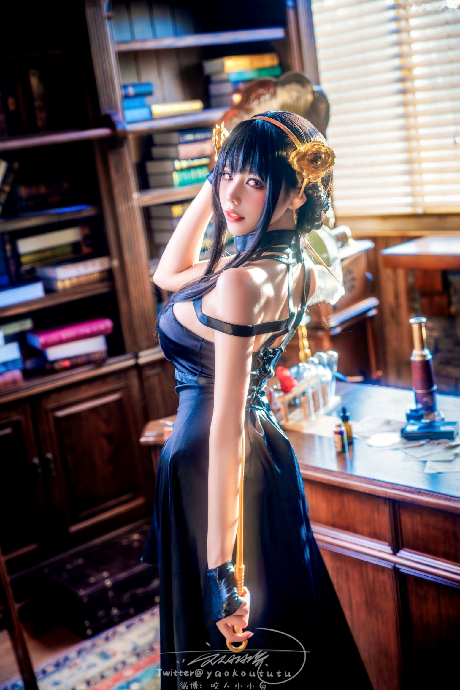 Gallery - 黏黏团子兔-约尔太太私房Cosplay书房诱惑-March-Works性感角色扮演私房照诱惑 女神私房照_秀色女神 - image 4