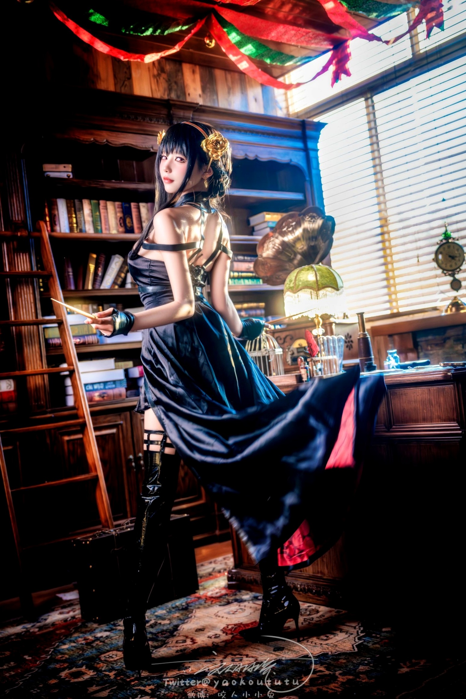 Gallery - 黏黏团子兔-约尔太太私房Cosplay书房诱惑-March-Works性感角色扮演私房照诱惑 女神私房照_秀色女神 - image 12