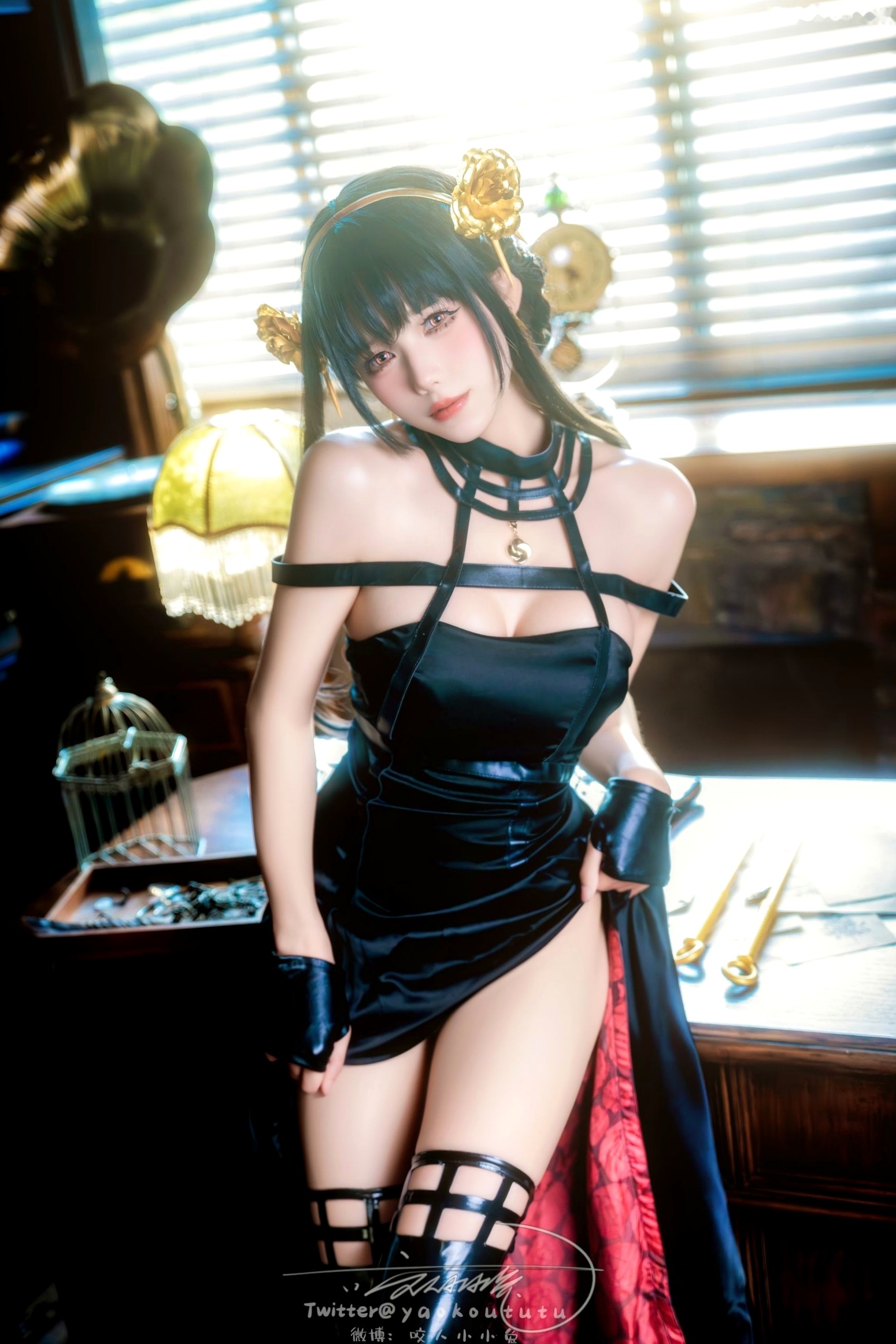 Gallery - 黏黏团子兔-约尔太太私房Cosplay书房诱惑-March-Works性感角色扮演私房照诱惑 女神私房照_秀色女神 - image 22