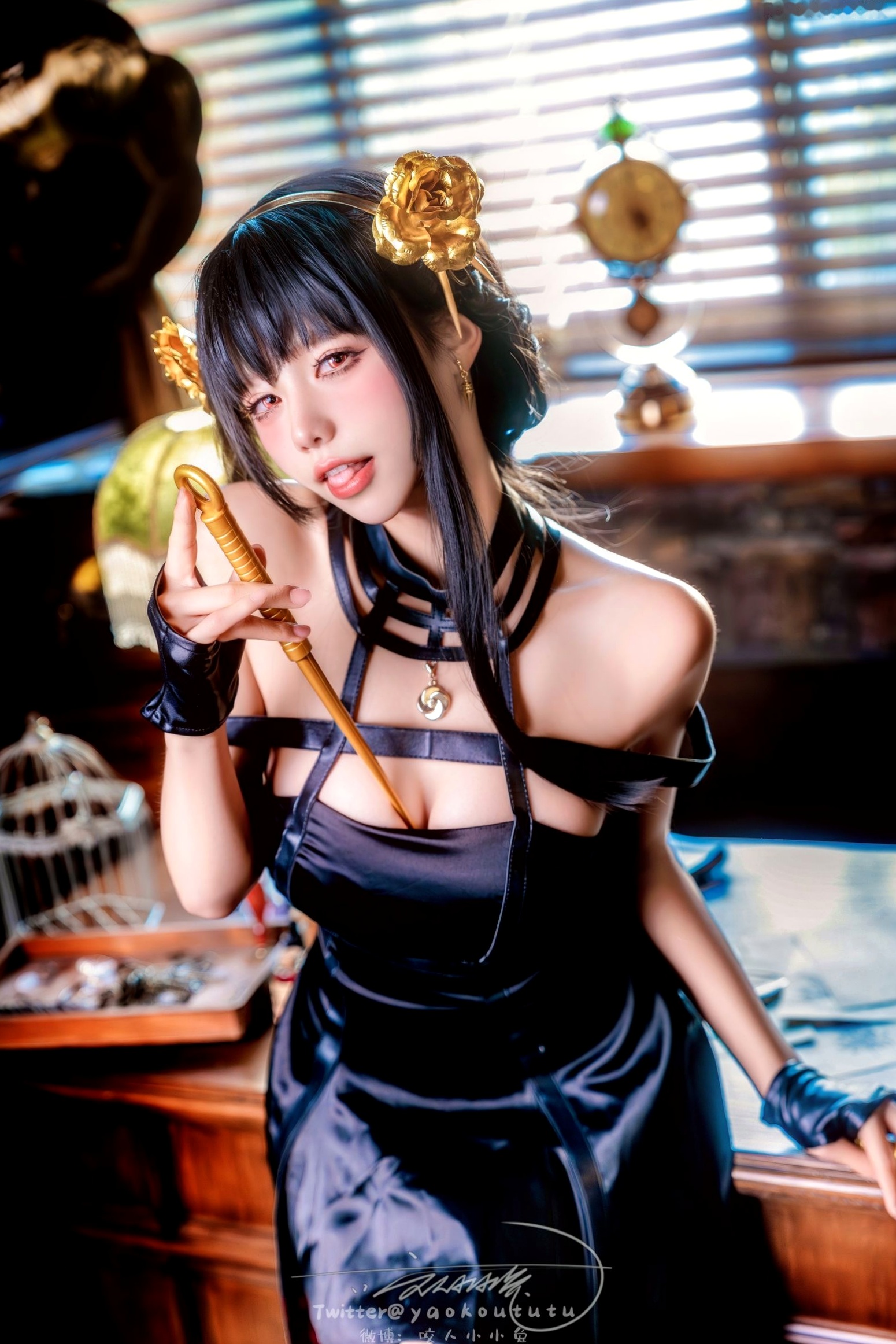 Gallery - 黏黏团子兔-约尔太太私房Cosplay书房诱惑-March-Works性感角色扮演私房照诱惑 女神私房照_秀色女神 - image 23