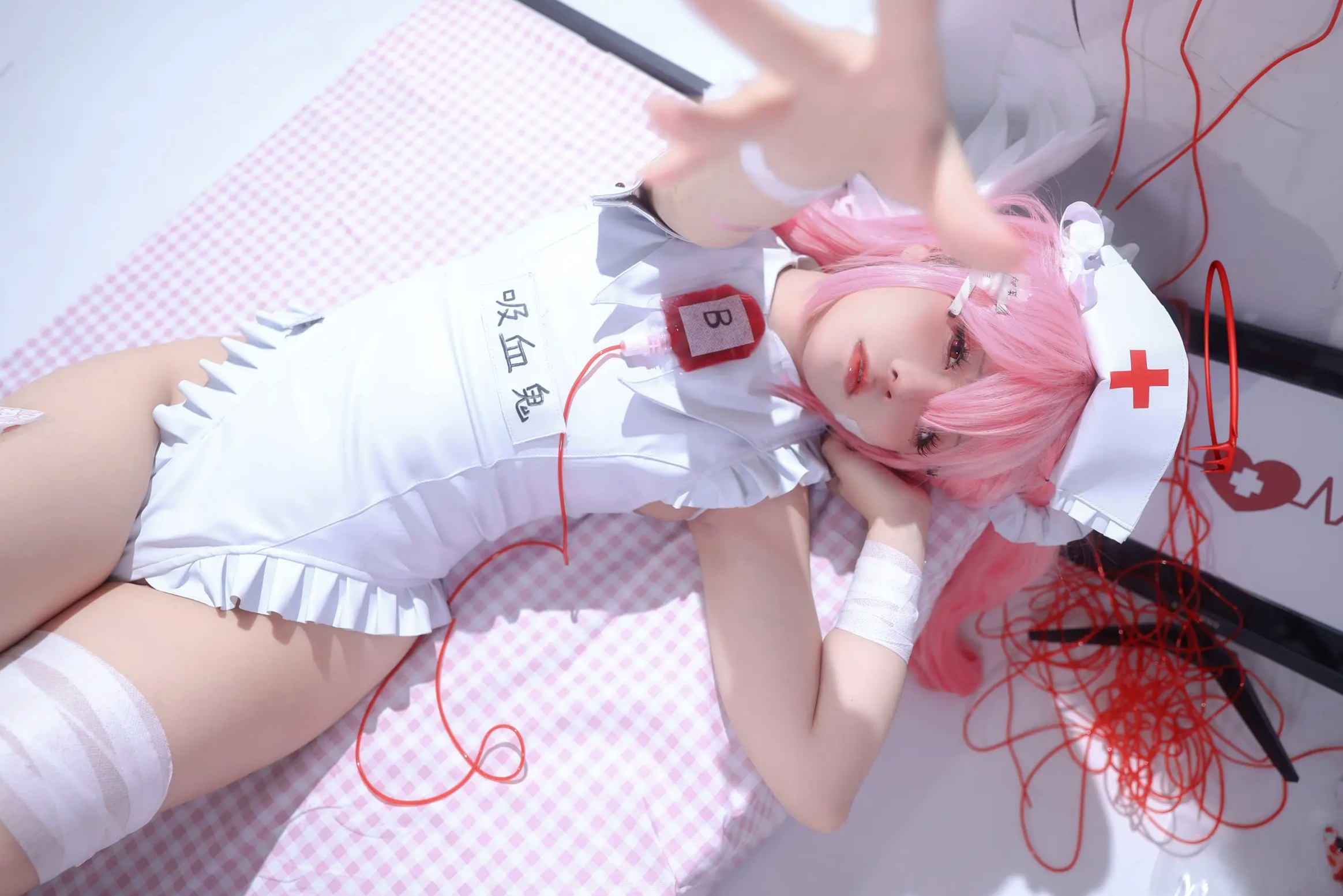 Gallery - G44不会受伤 - 见习看护师月夜见爱：粉发动漫少女COS护士装制服诱惑，二次元梦幻私房写真 [31P]护士制服萌系角色扮演私房照 女神私房照_秀色女神 - image 8