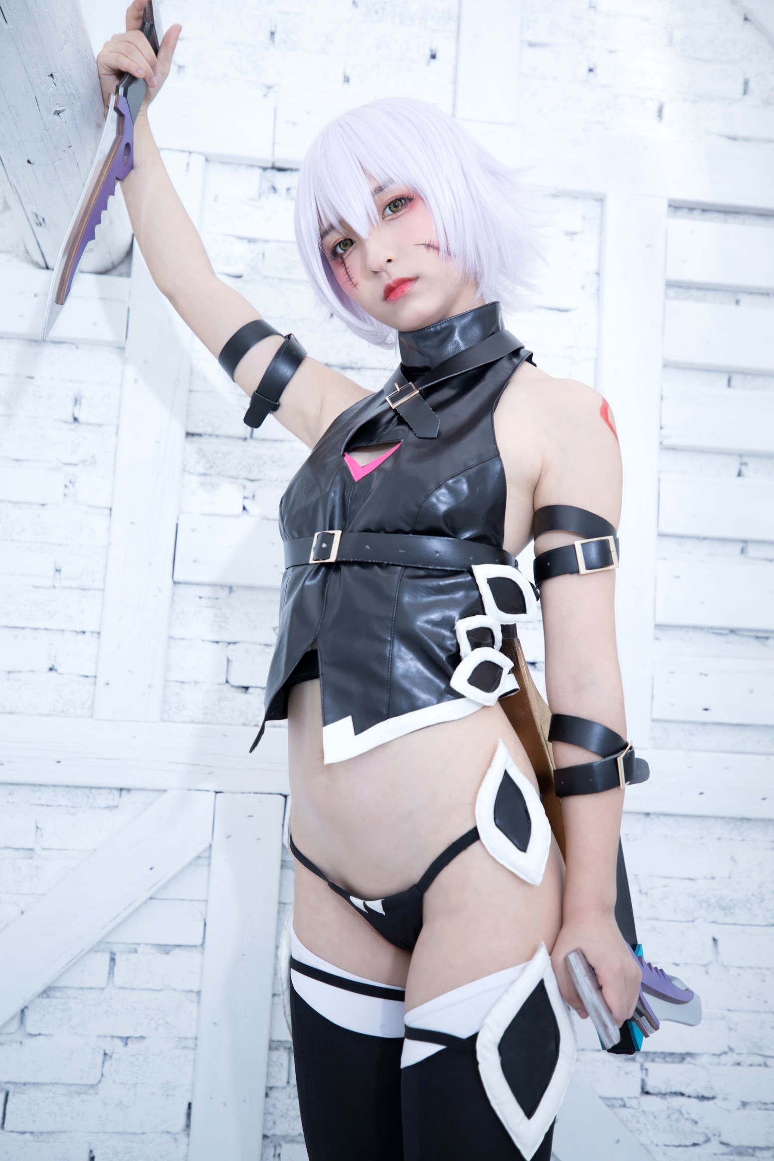 Gallery - 神楽坂真冬-008-绝对服从：高还原度FGO动漫COSPLAY写真，冷艳战斗装与极致身材完美融合，硬核魅惑角色扮演性感诱惑极品 女神私房照_秀色女神 - image 10