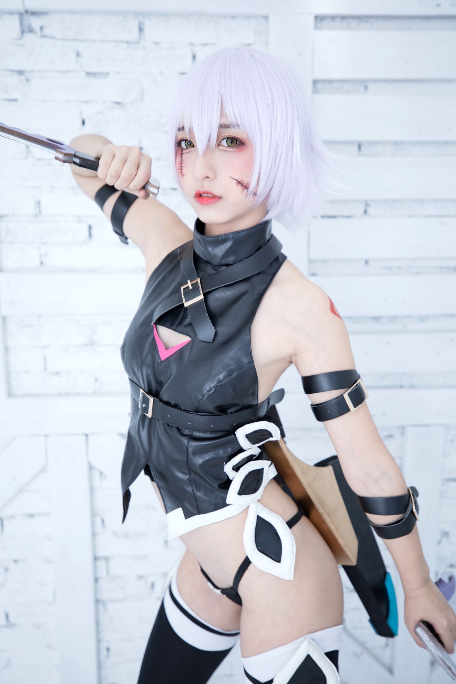 Gallery - 神楽坂真冬-008-绝对服从：高还原度FGO动漫COSPLAY写真，冷艳战斗装与极致身材完美融合，硬核魅惑角色扮演性感诱惑极品 女神私房照_秀色女神 - image 12