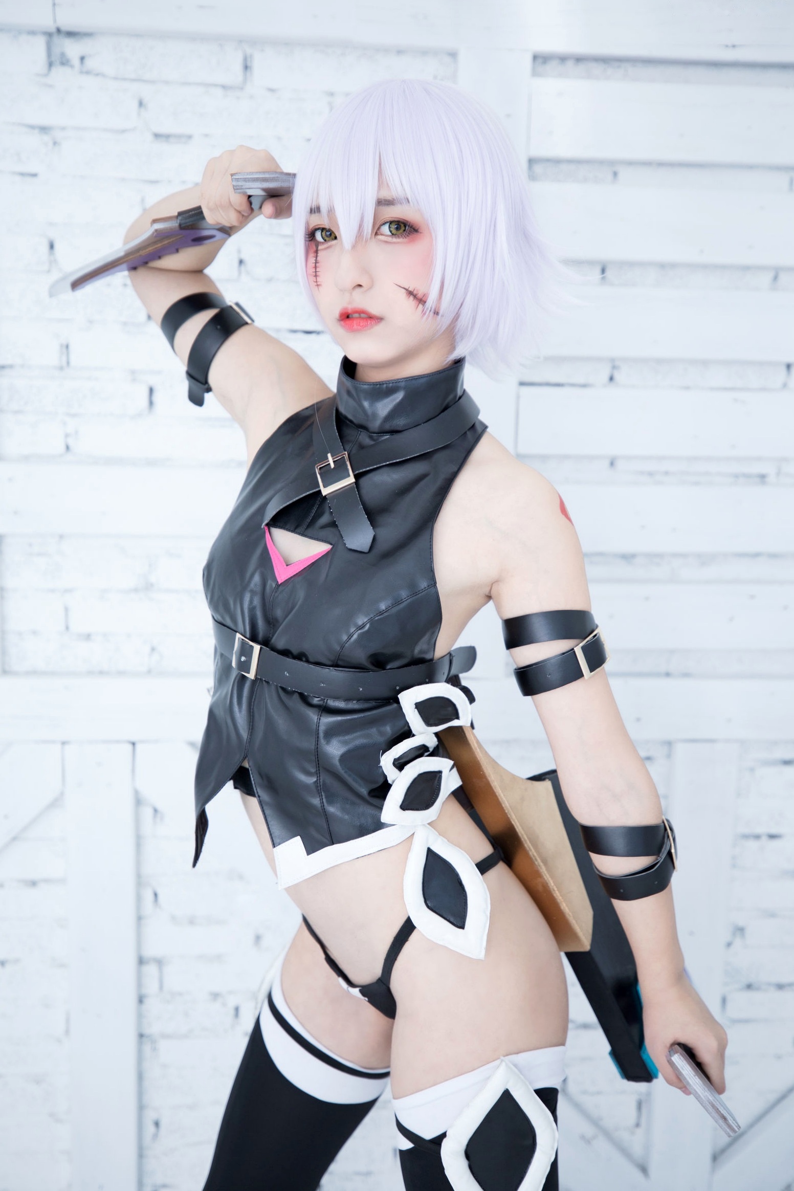 Gallery - 神楽坂真冬-008-绝对服从：高还原度FGO动漫COSPLAY写真，冷艳战斗装与极致身材完美融合，硬核魅惑角色扮演性感诱惑极品 女神私房照_秀色女神 - image 13