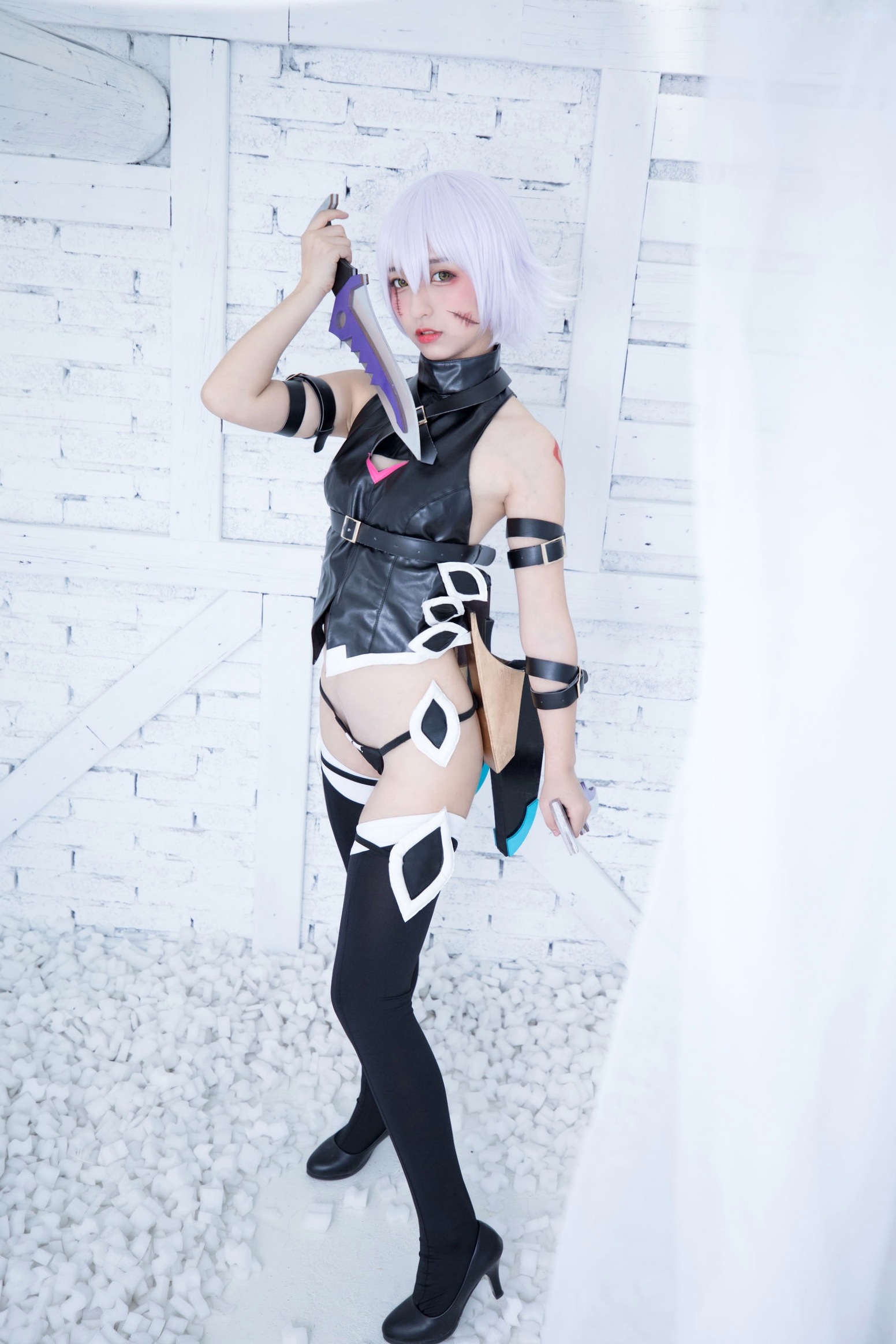 Gallery - 神楽坂真冬-008-绝对服从：高还原度FGO动漫COSPLAY写真，冷艳战斗装与极致身材完美融合，硬核魅惑角色扮演性感诱惑极品 女神私房照_秀色女神 - image 14