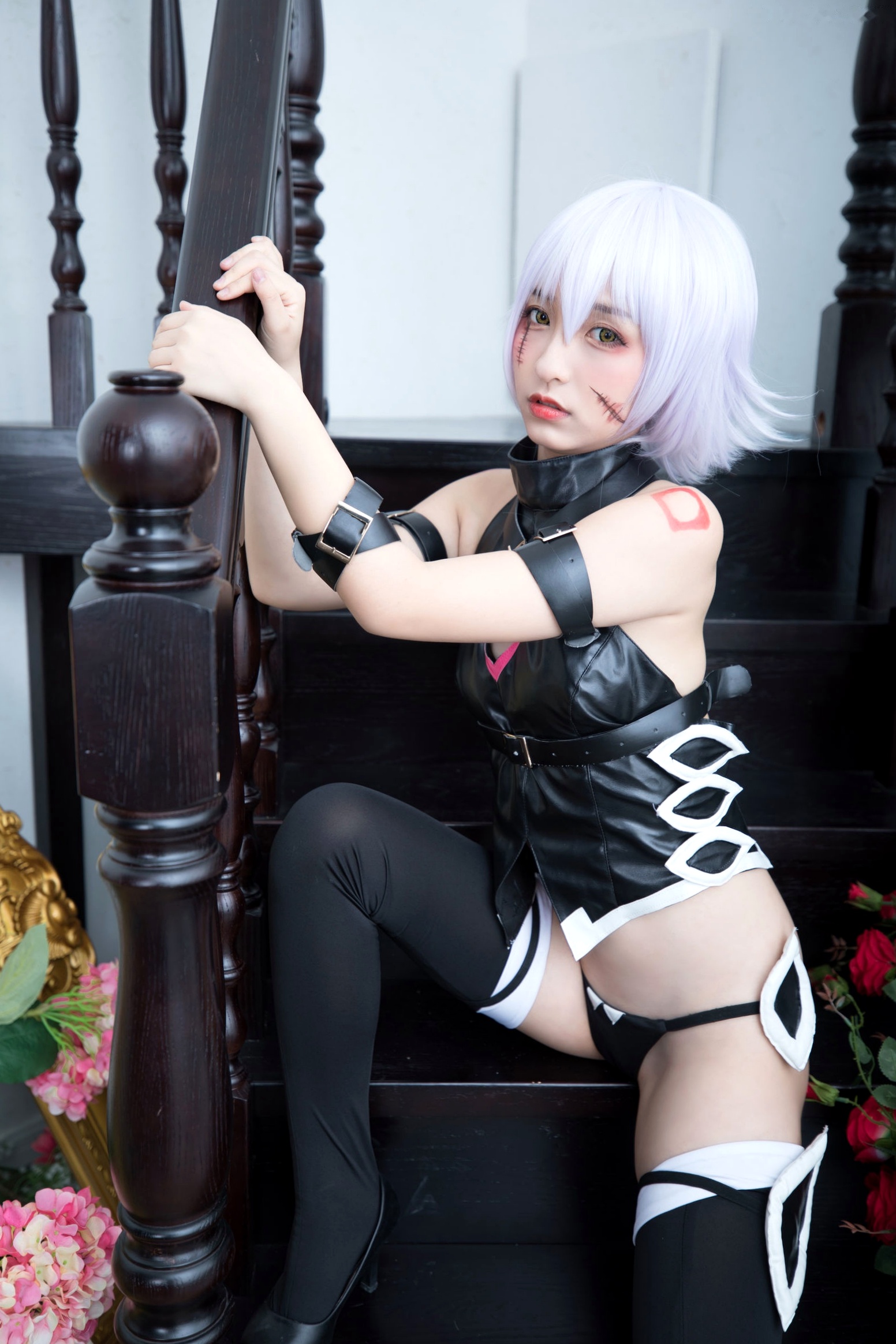 Gallery - 神楽坂真冬-008-绝对服从：高还原度FGO动漫COSPLAY写真，冷艳战斗装与极致身材完美融合，硬核魅惑角色扮演性感诱惑极品 女神私房照_秀色女神 - image 32